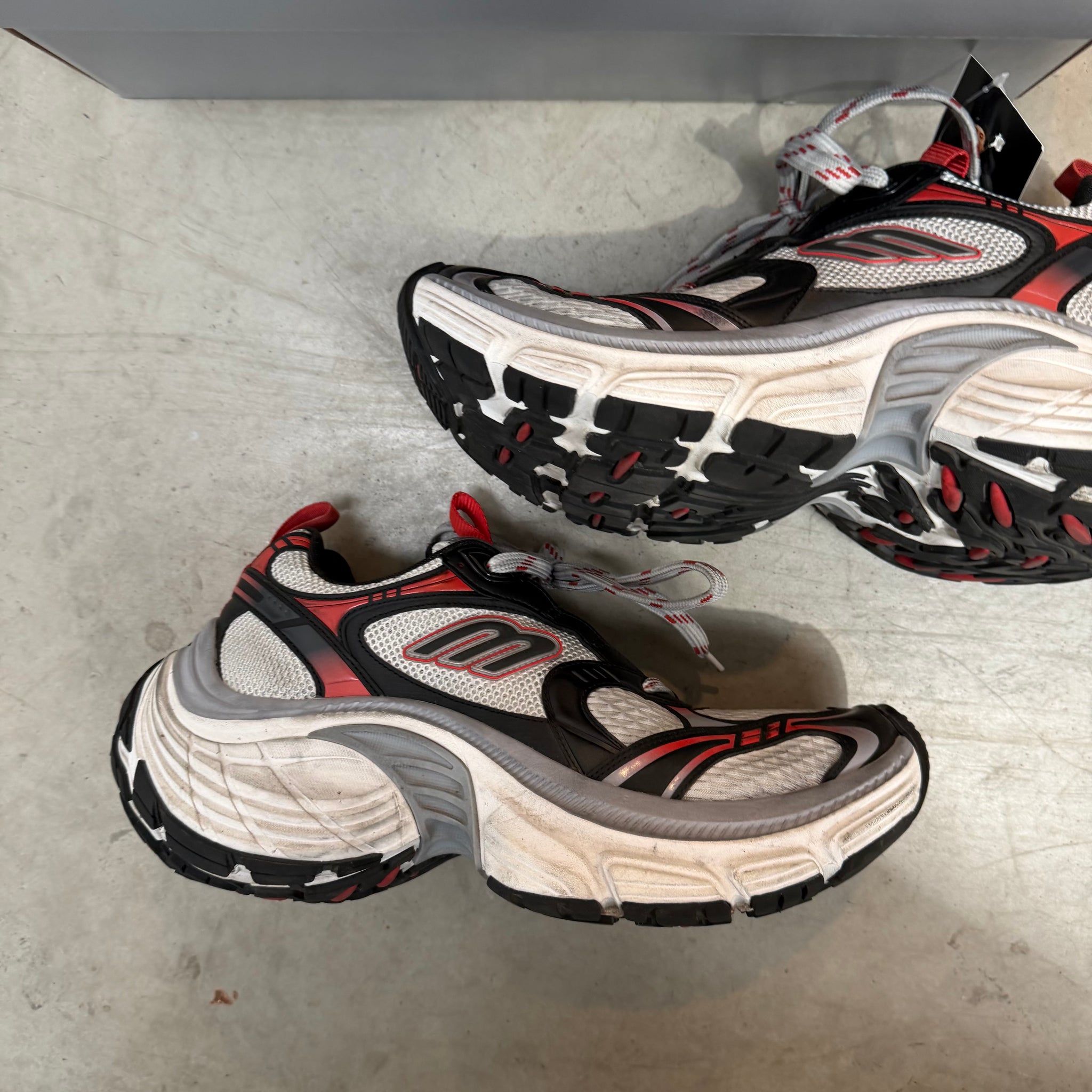 Balenciaga 10XL Worn-Out Grey White Red (EU44/US11)