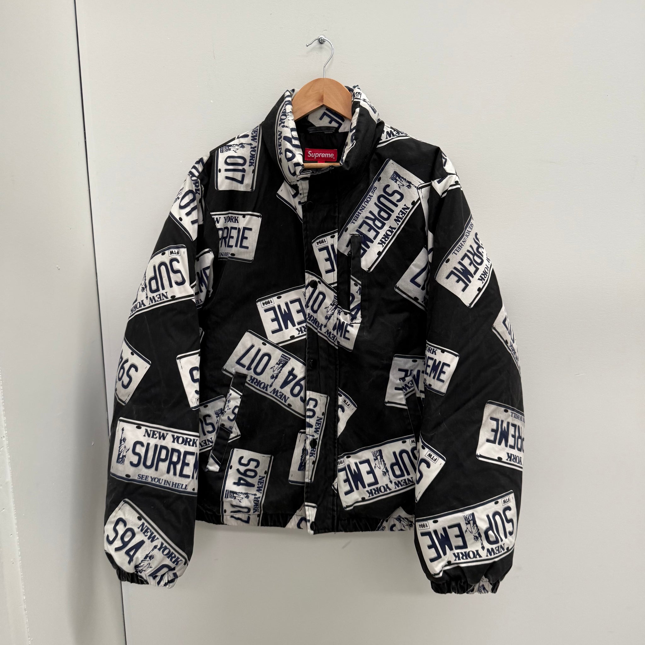 Supreme License Plate Puffer Jacket (Size L)