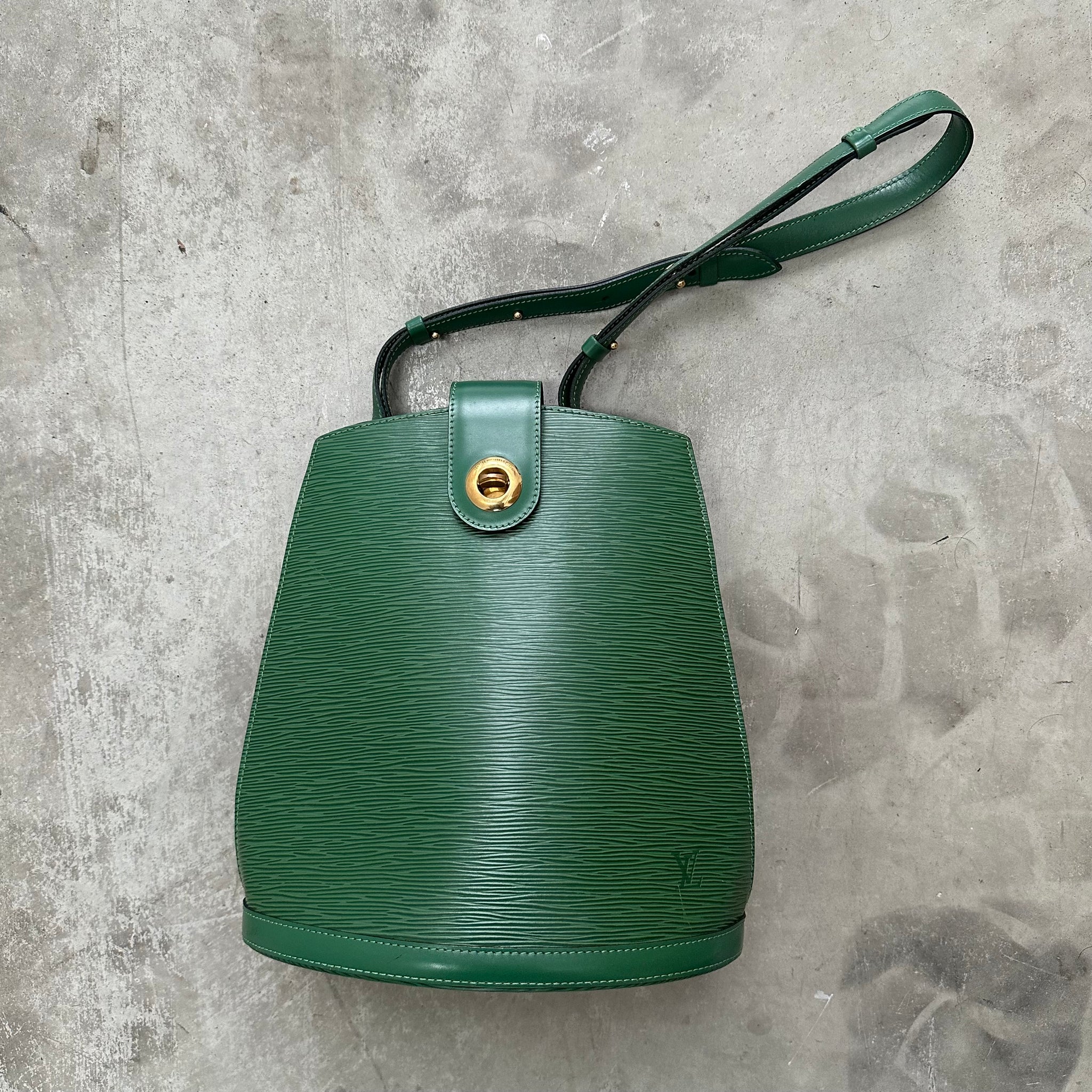 Louis Vuitton Epi Cluny Shoulder Bag Green