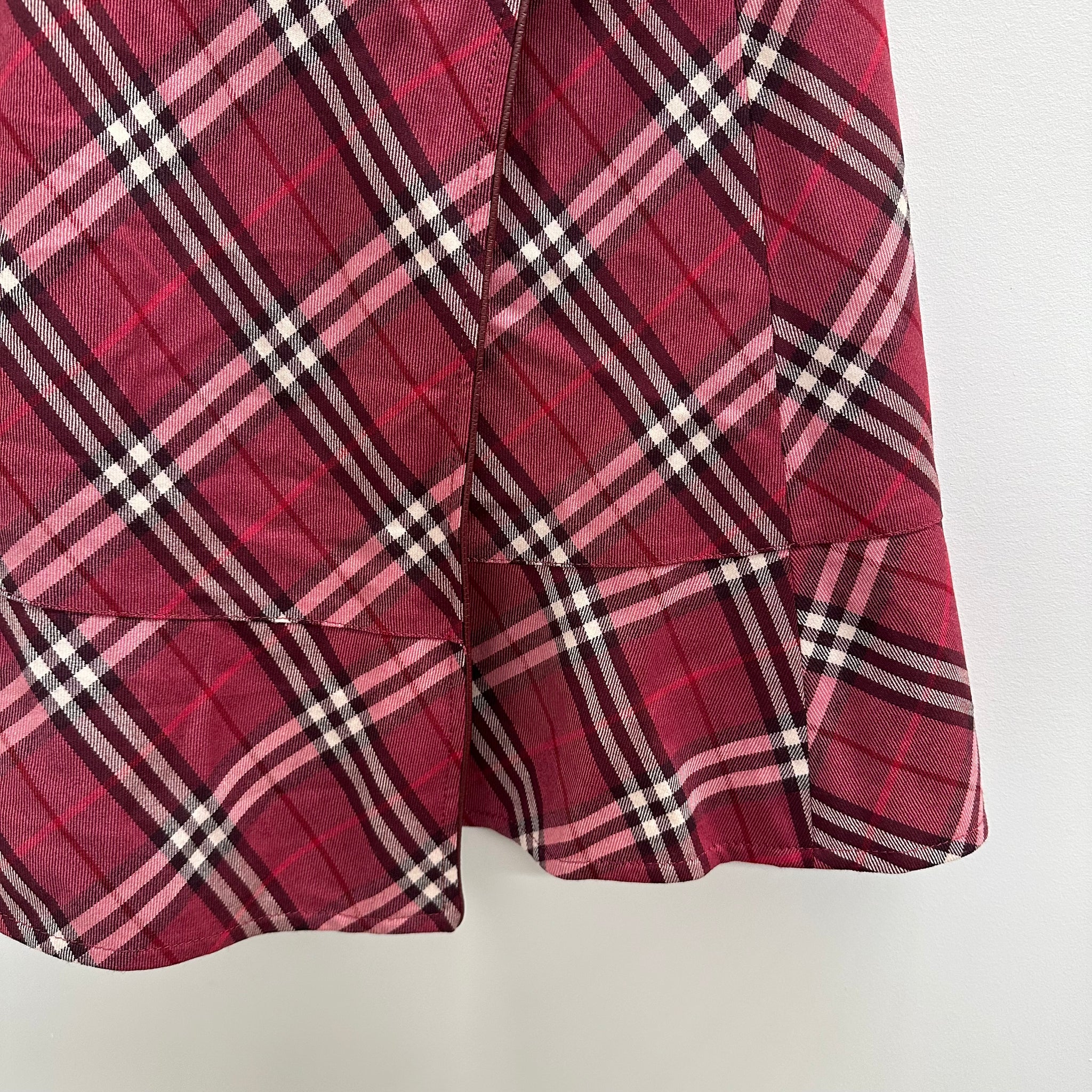 Burberry Vintage Check Red Print Skirt