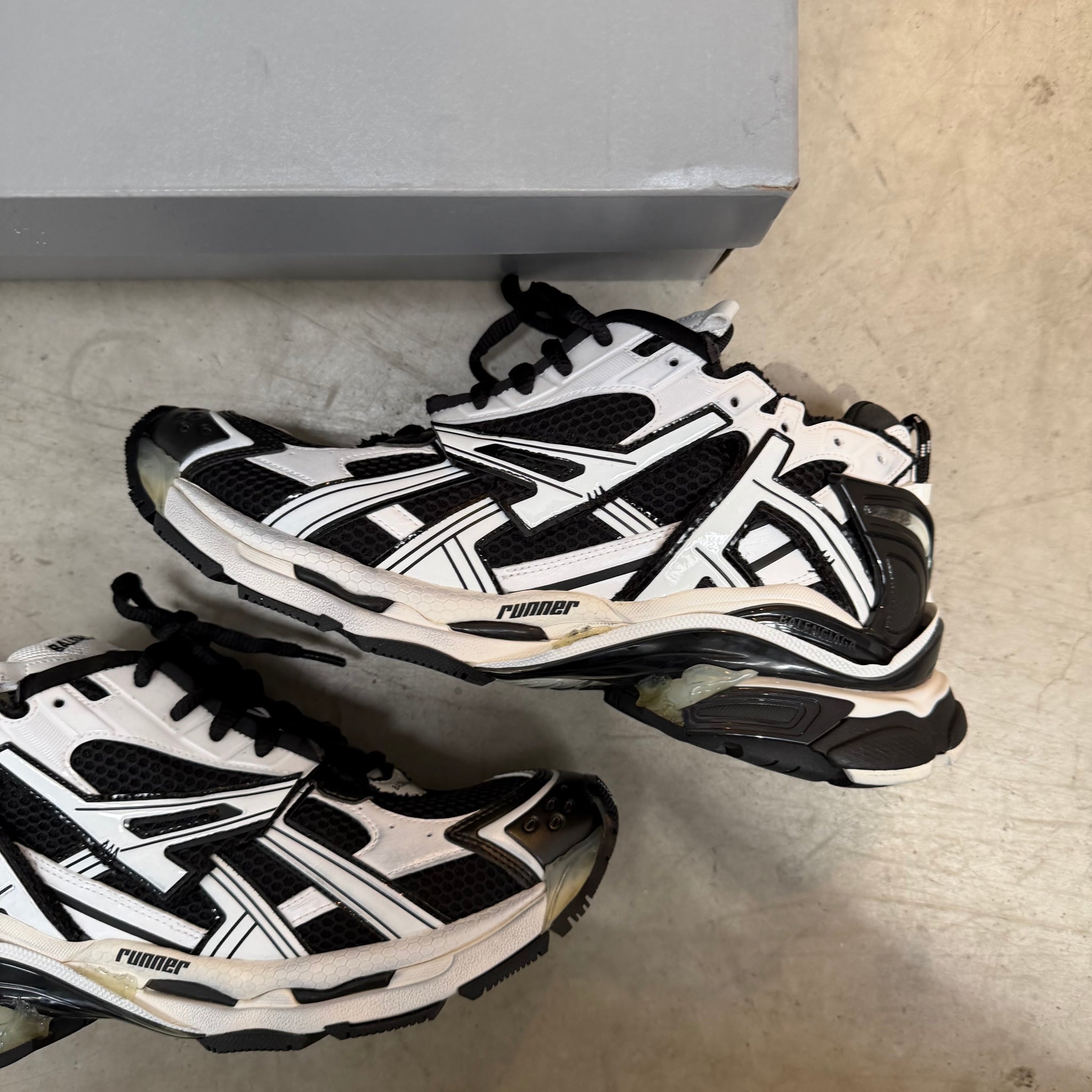 Balenciaga Black White Runner Sneaker (EU44/US11)