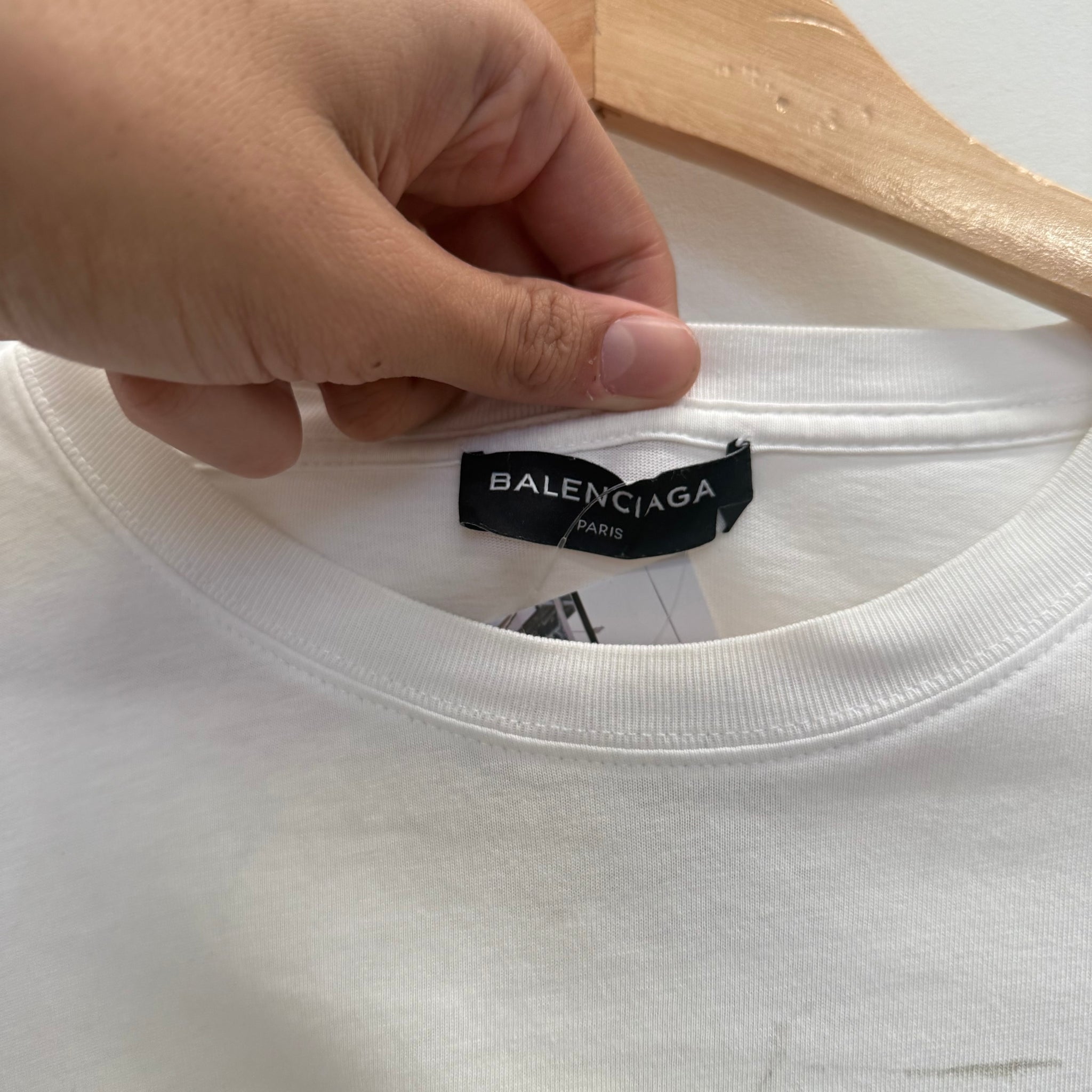 Balenciaga Mode White T Shirt (fits L-XL)