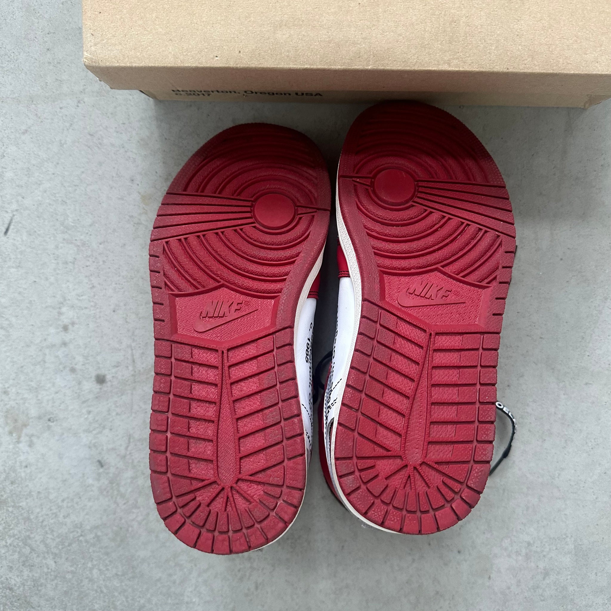 Off-White x Air Jordan 1 Retro High OG 'Chicago' US8