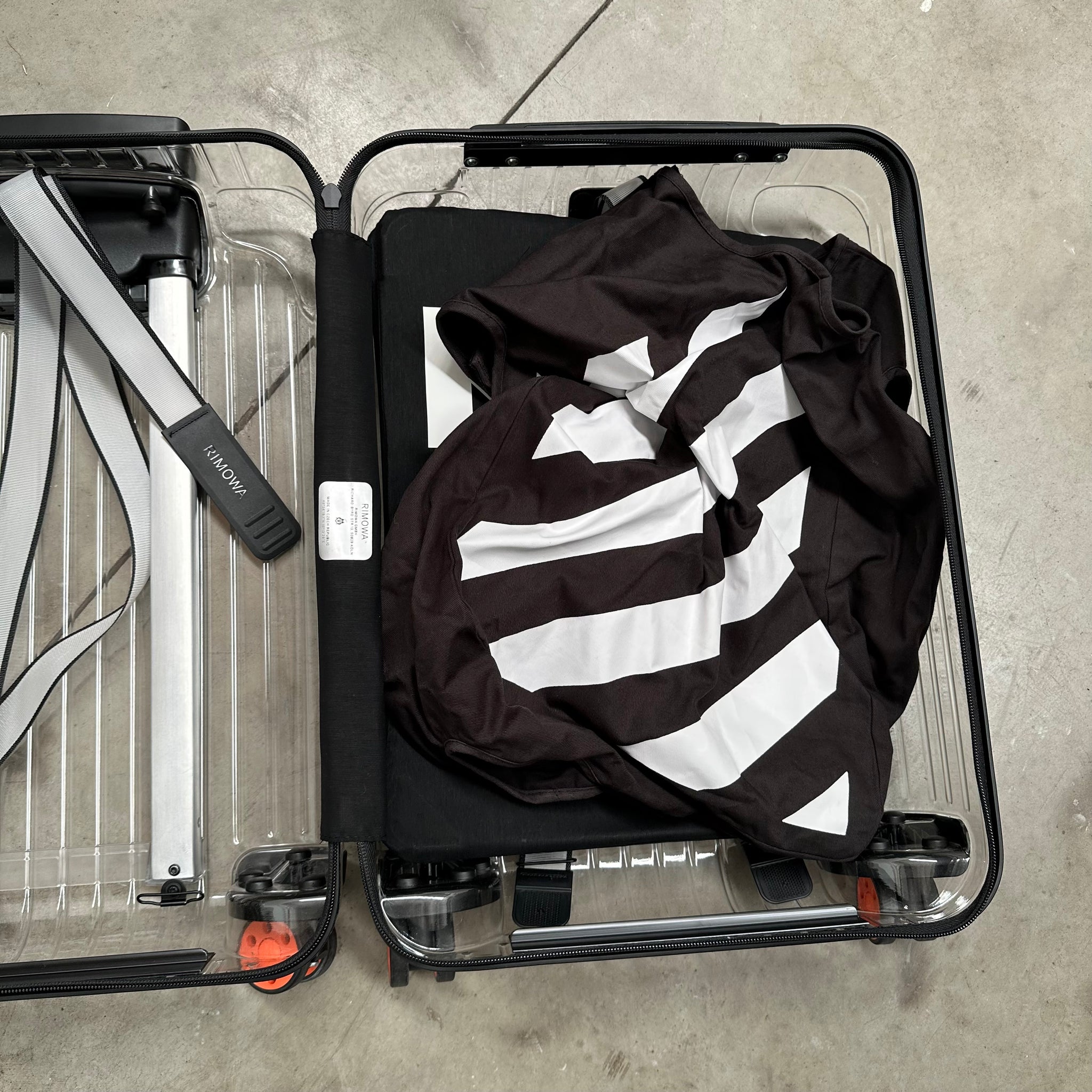 Off-White Rimowa See Through Black 36L Case