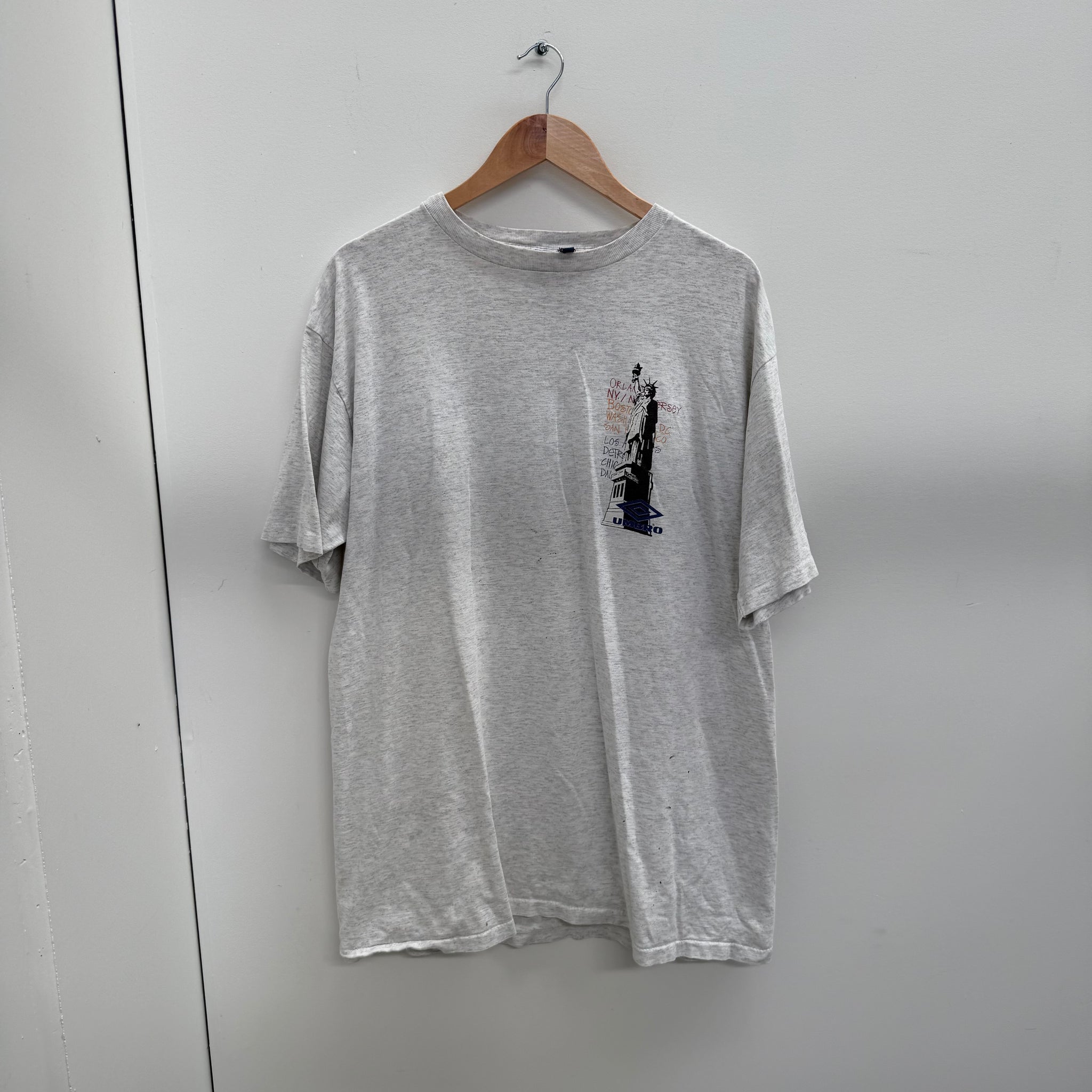 Vintage Statue Of Liberty Umbro T Shirt Grey (Size XL)