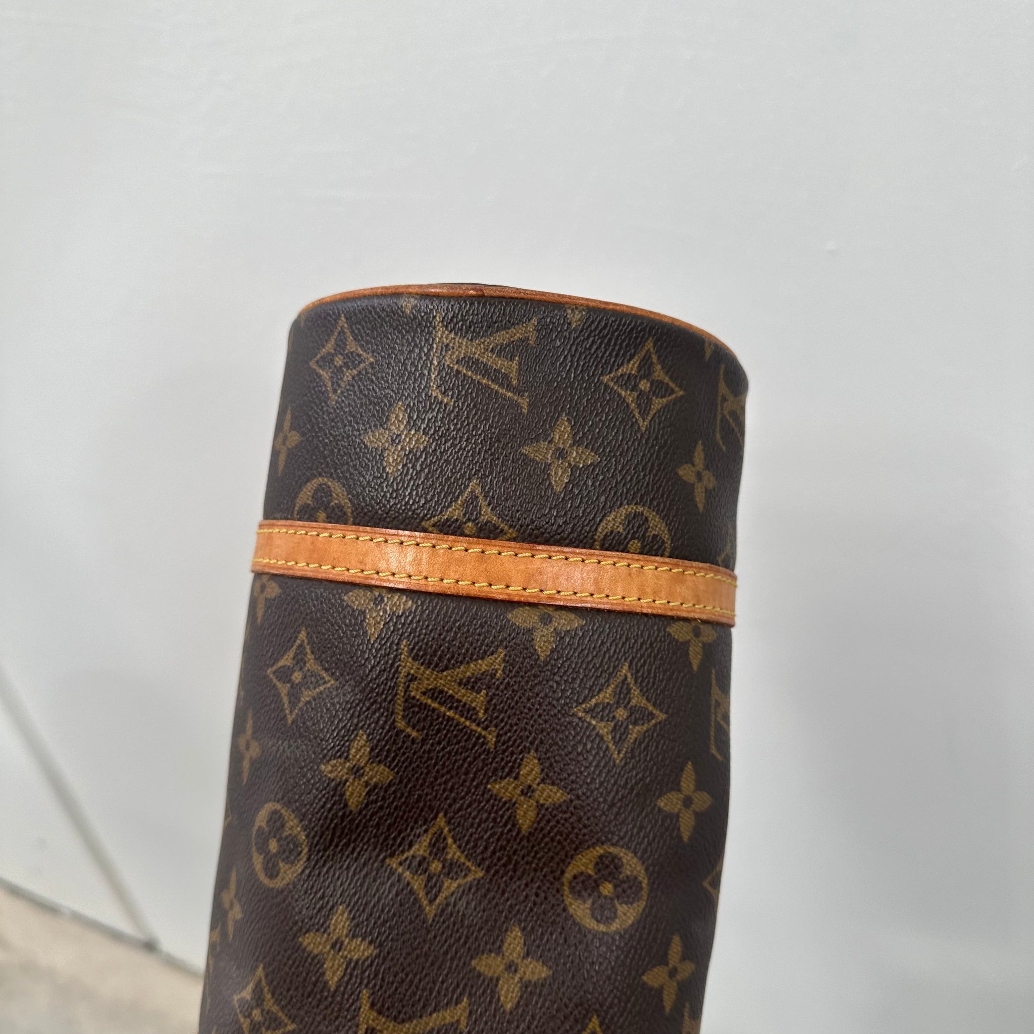 Louis Vuitton Papillon Monogram 26 Handbag