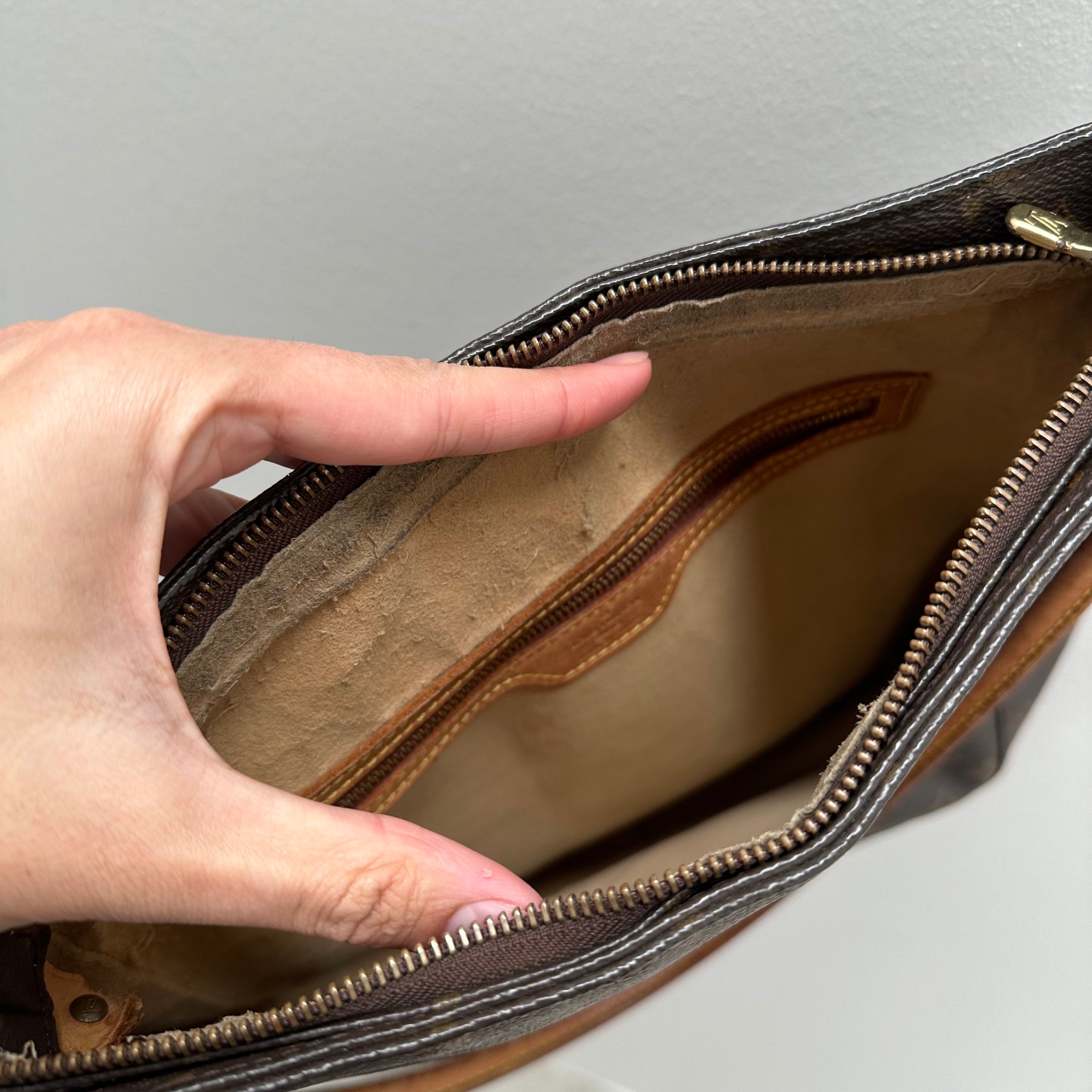 Louis Vuitton Monogram Looping GM Shoulder Bag
