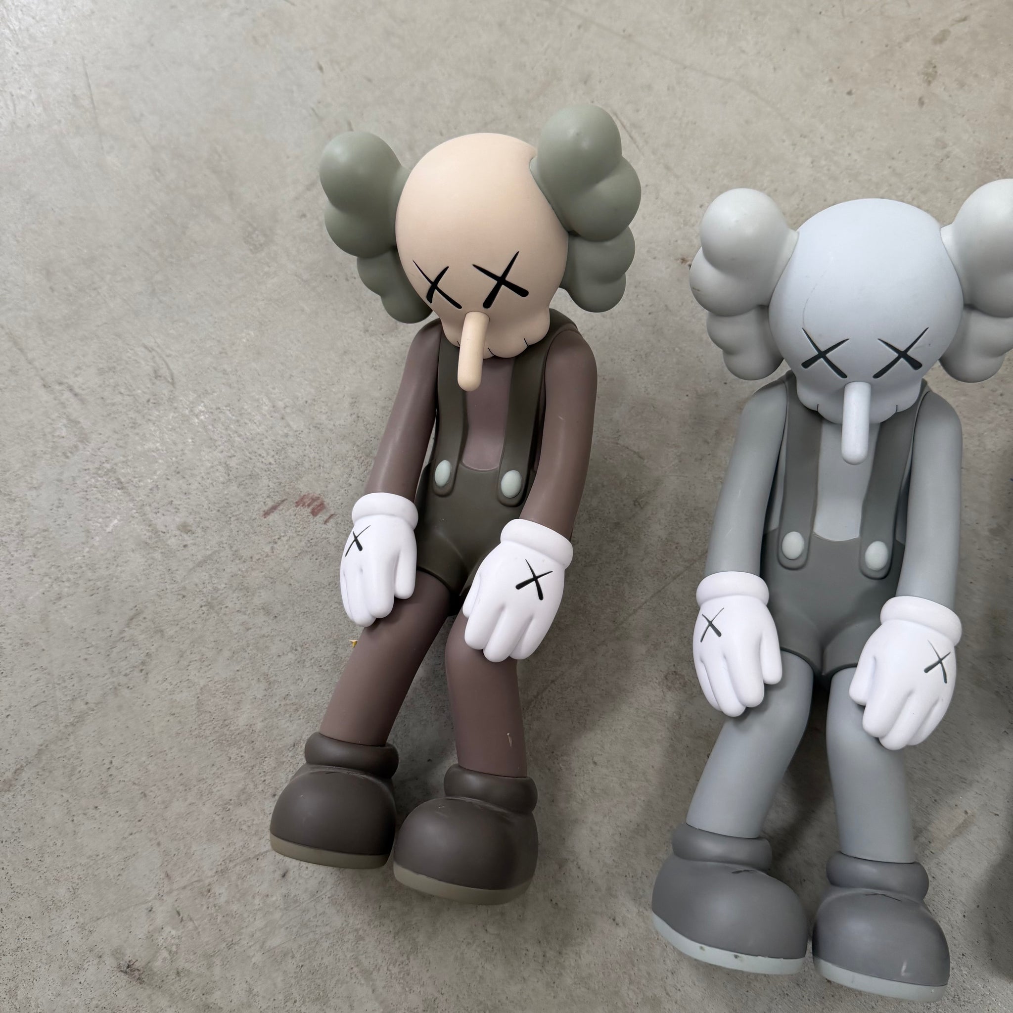 Kaws Small Lie Companion Vinyl Figure (Set of 3)