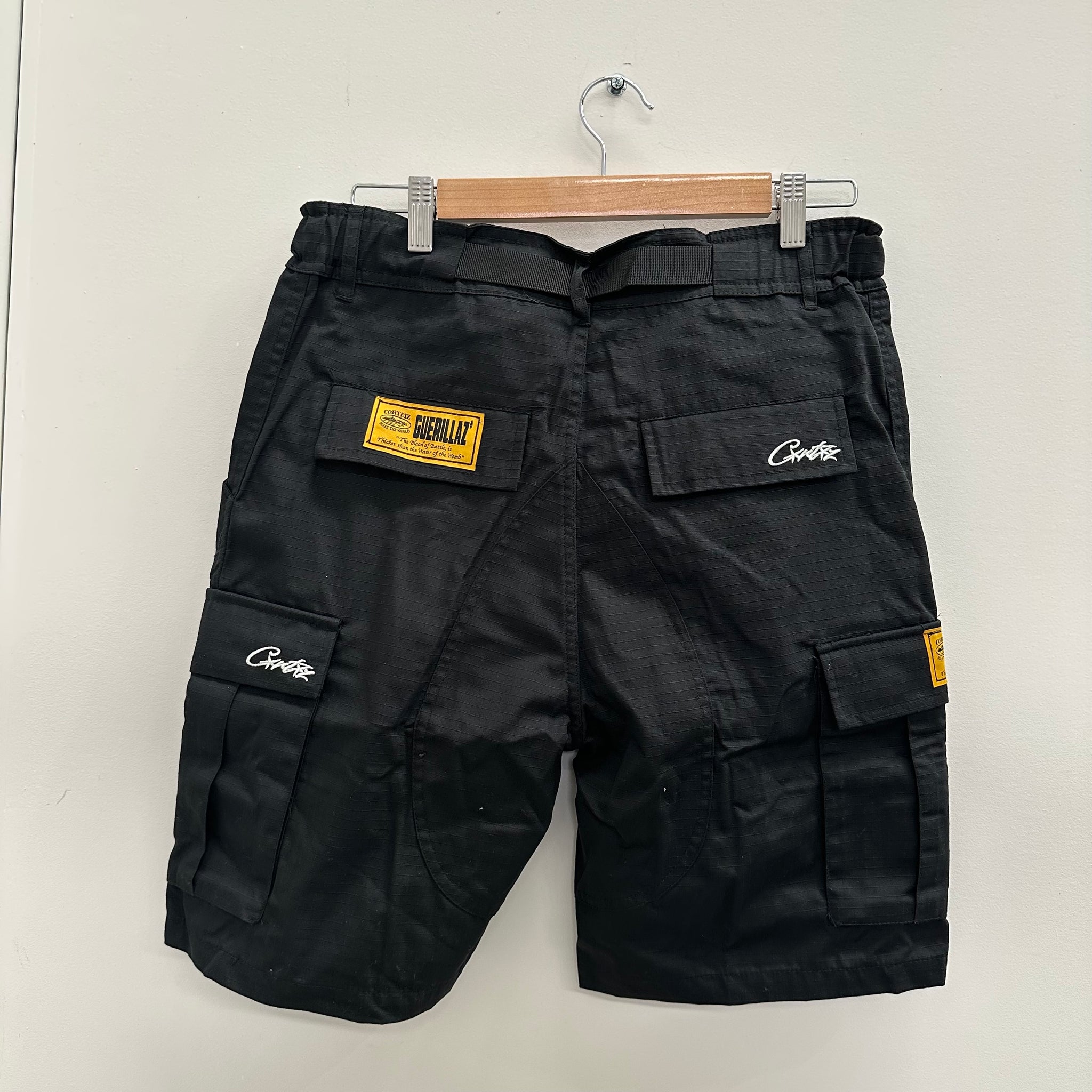 Corteiz Guerillaz Cargo Shorts Black White (Size L)