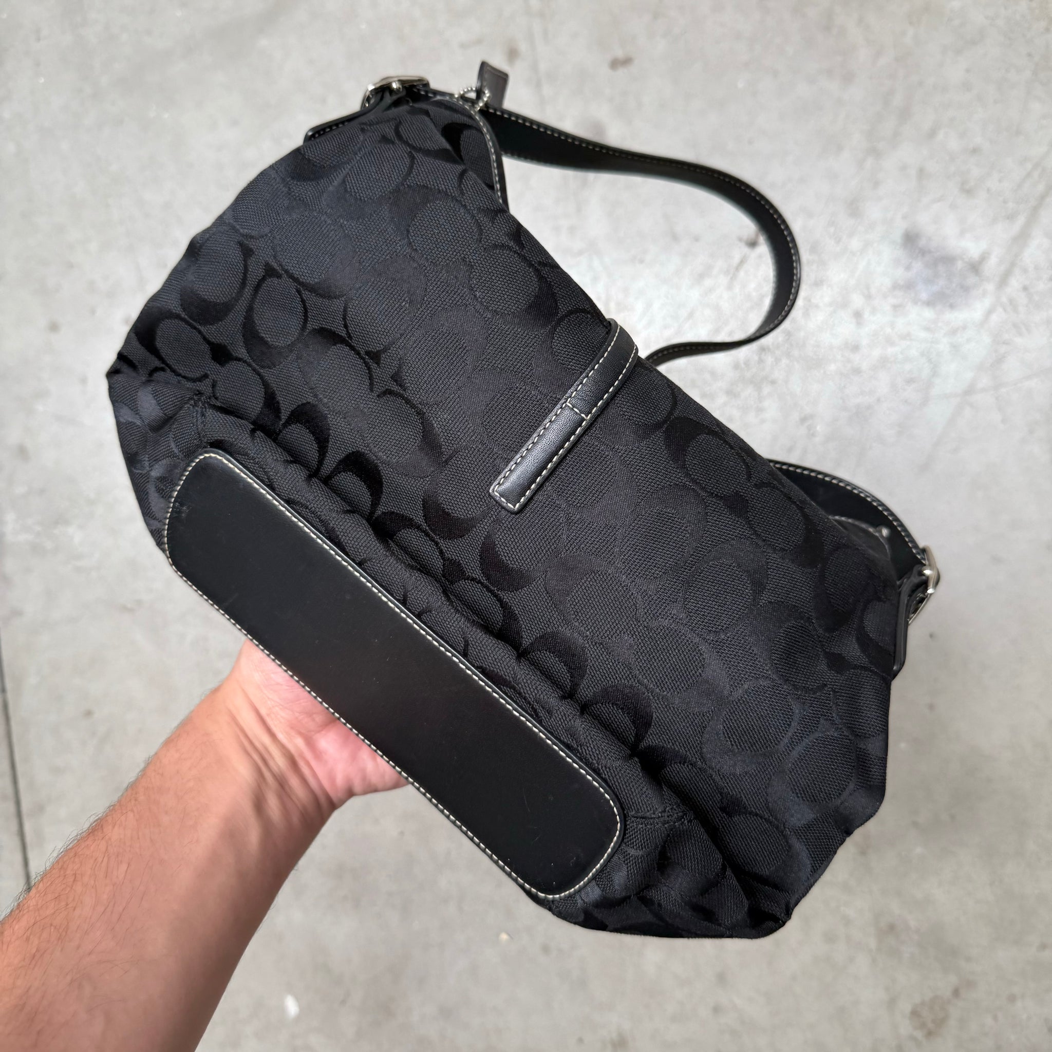 Coach Hobo Signature Clip Canvas Handbag 'Black'
