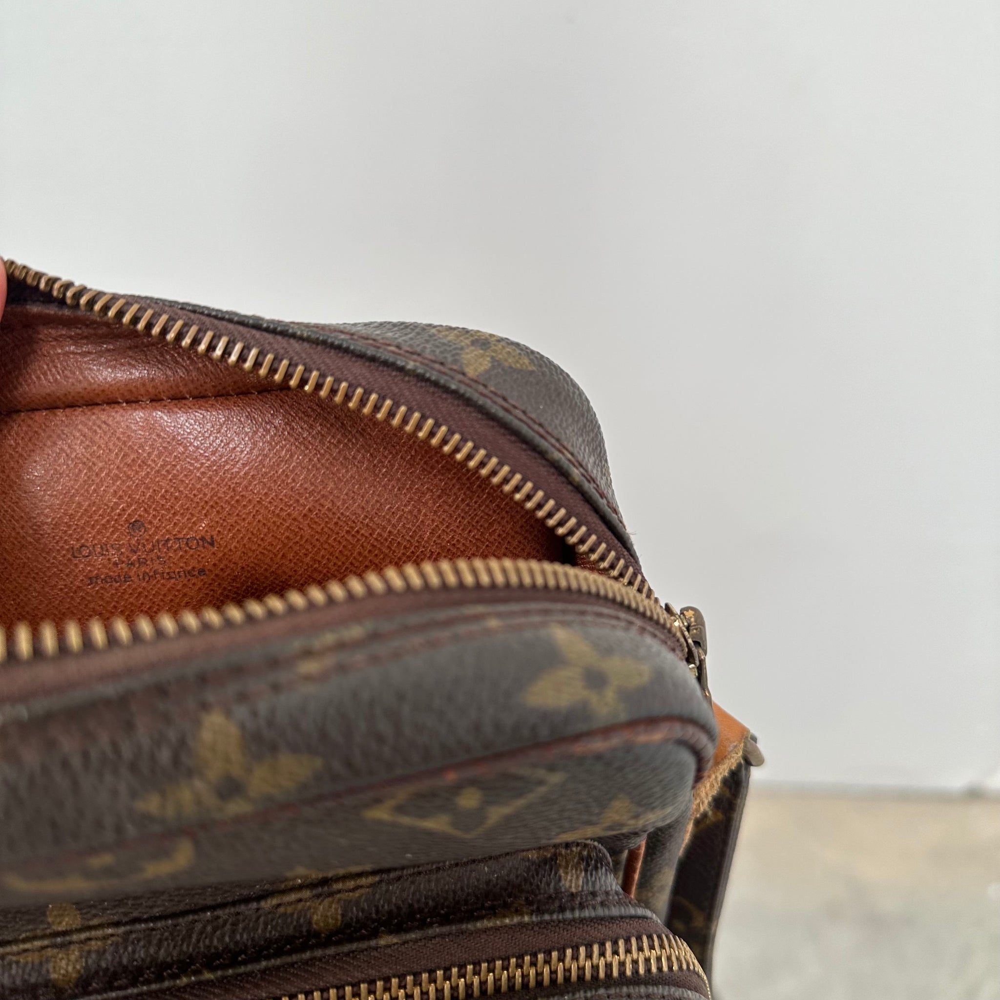Louis Vuitton Amazone Messenger / Crossbody Bag