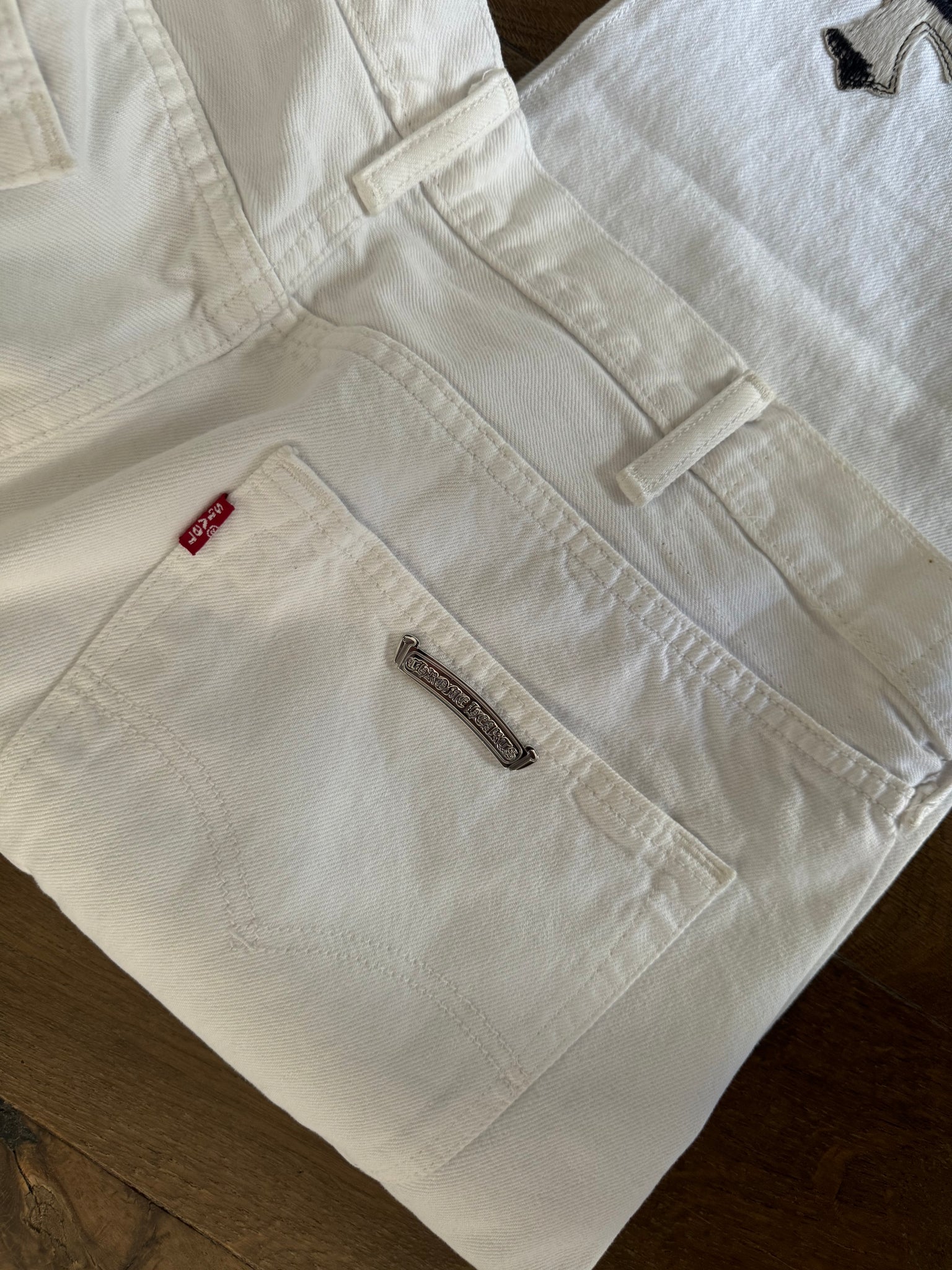 Chrome Hearts London Exclusive Zebra / Green Cross Patch Levi’s White Denim Jeans (Size 38)
