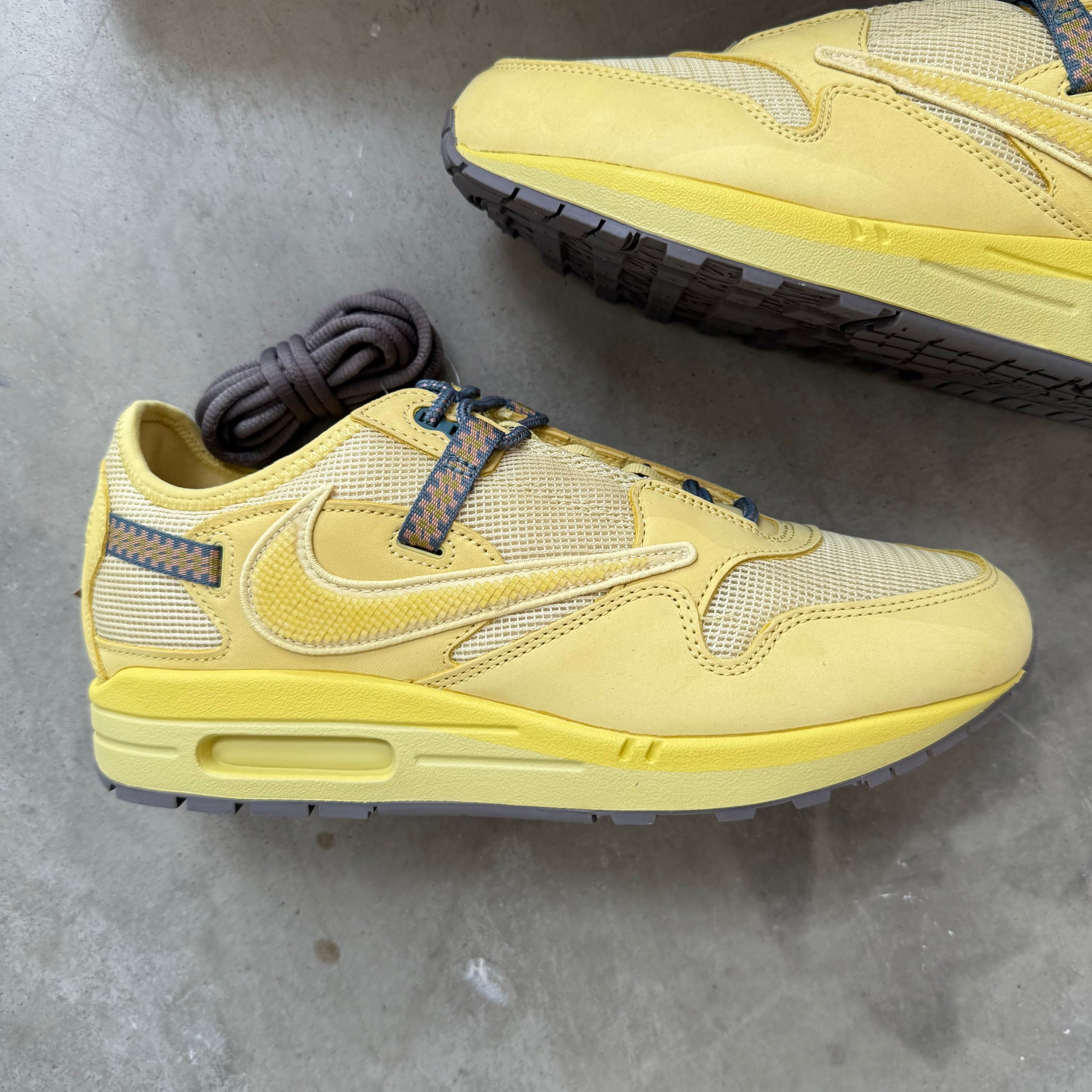 Nike Air Max 1 Travis Scott Cactus Jack Saturn Gold (US10.5)