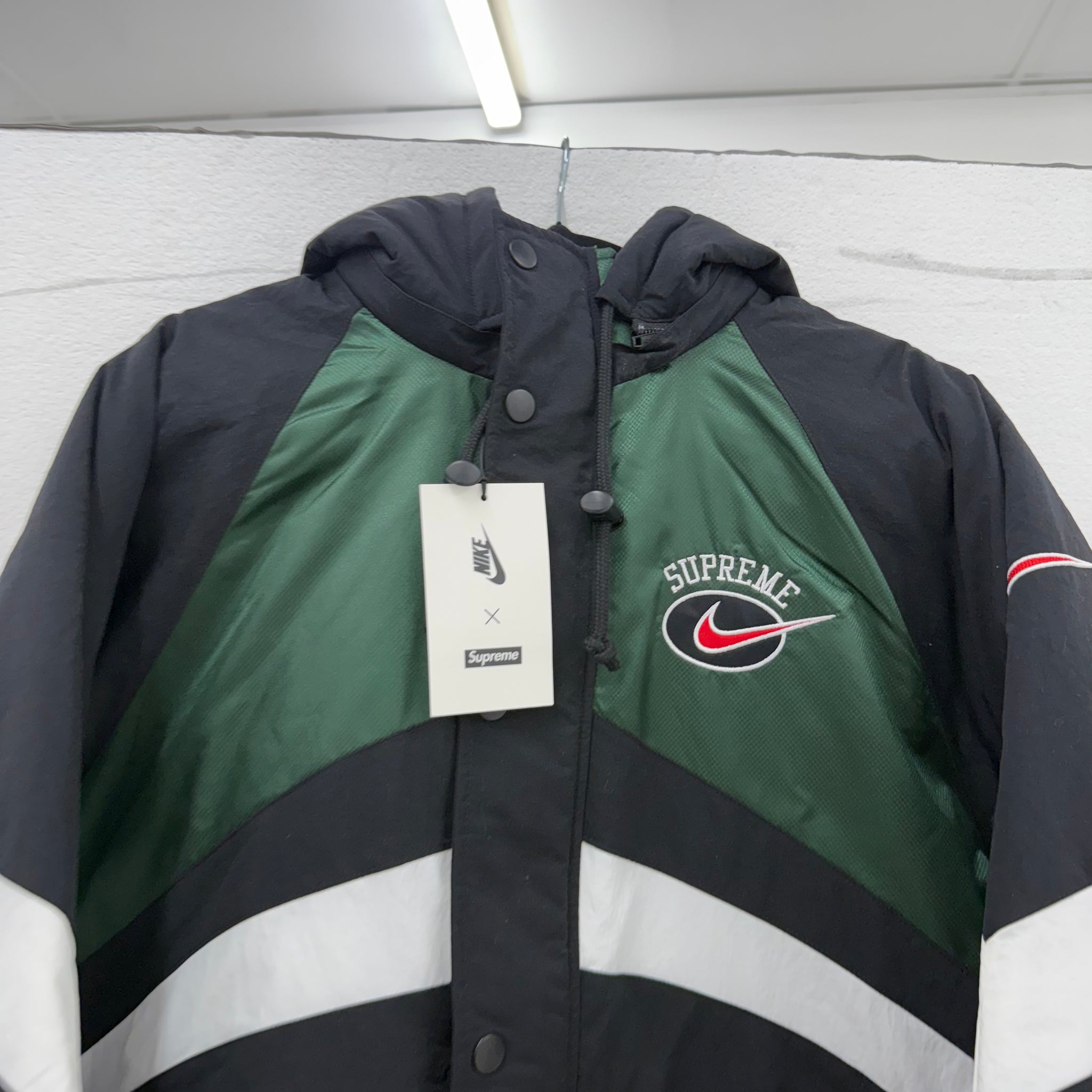 Supreme Nike Hooded Sport Jacket Green Size S