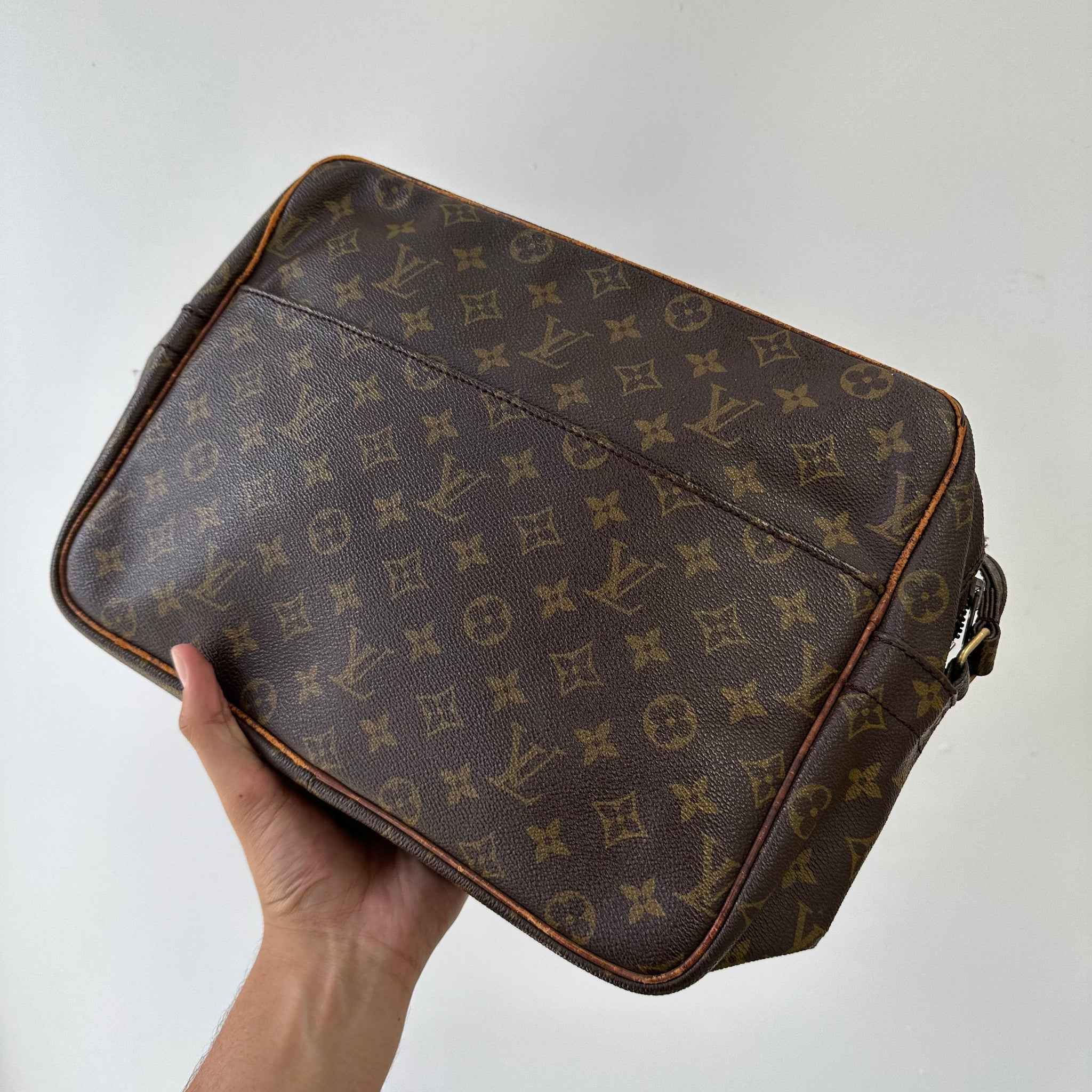 Louis Vuitton Nile Messenger Crossbody Bag