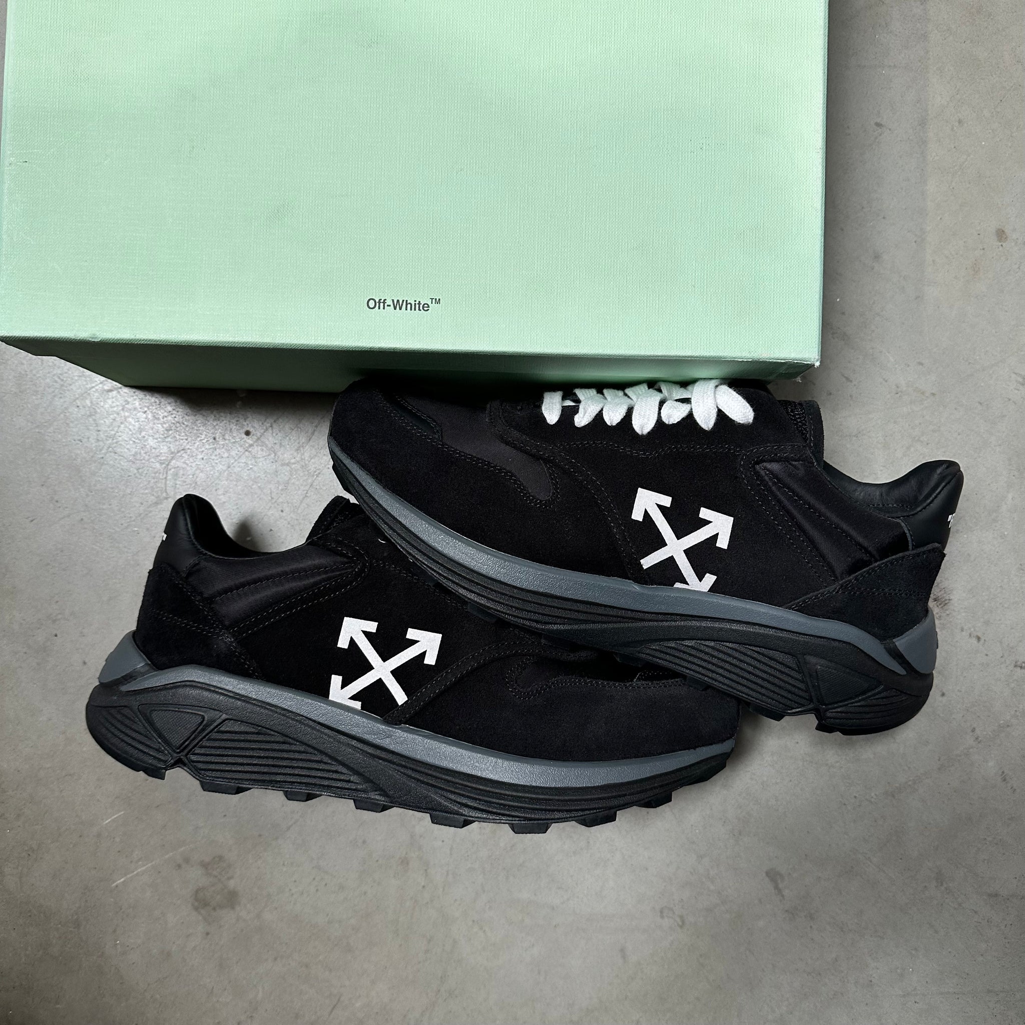 Off-White Jogger Sneaker Black