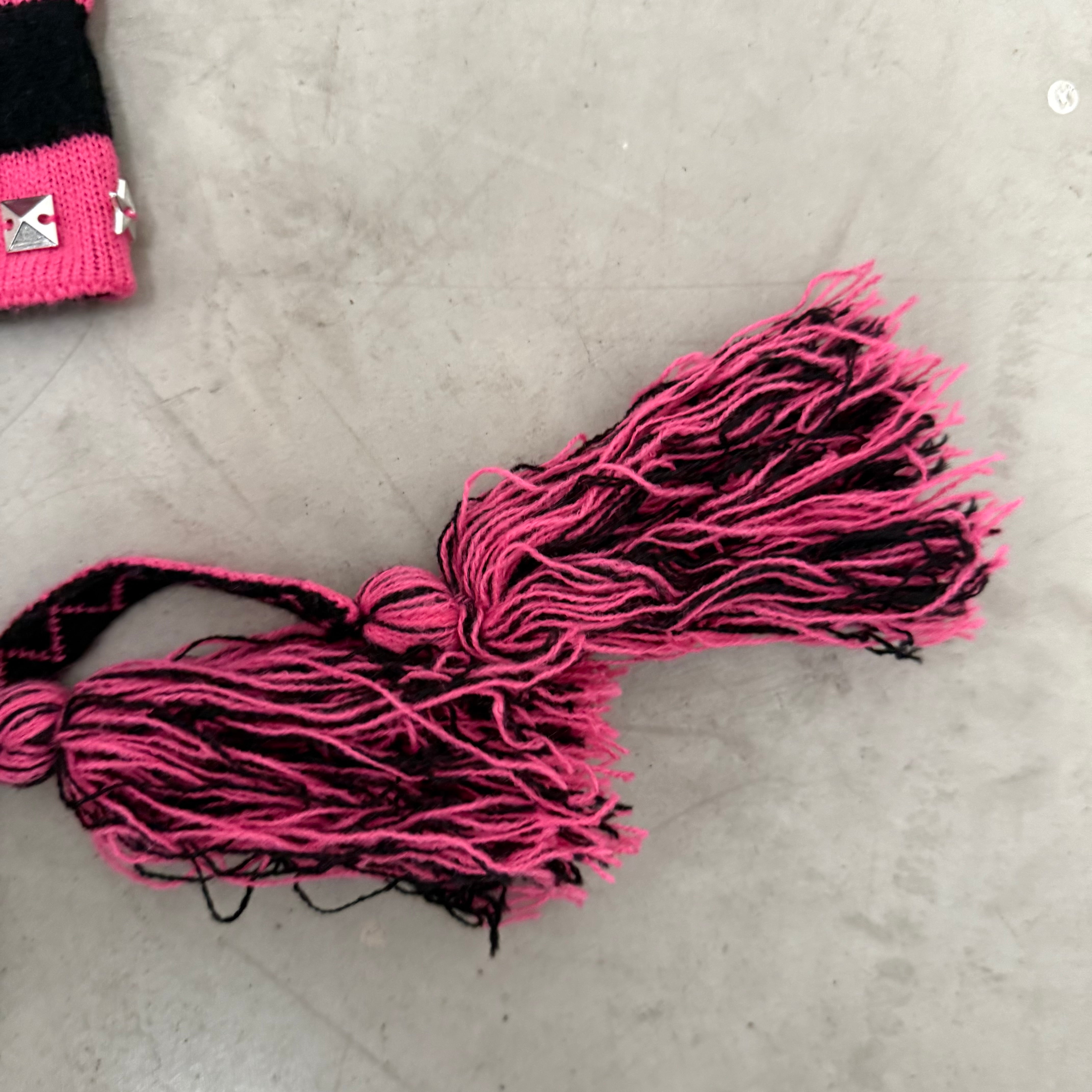 Palace x Vivienne Westwood Orb Knit Earflap Beanie Pink/Black