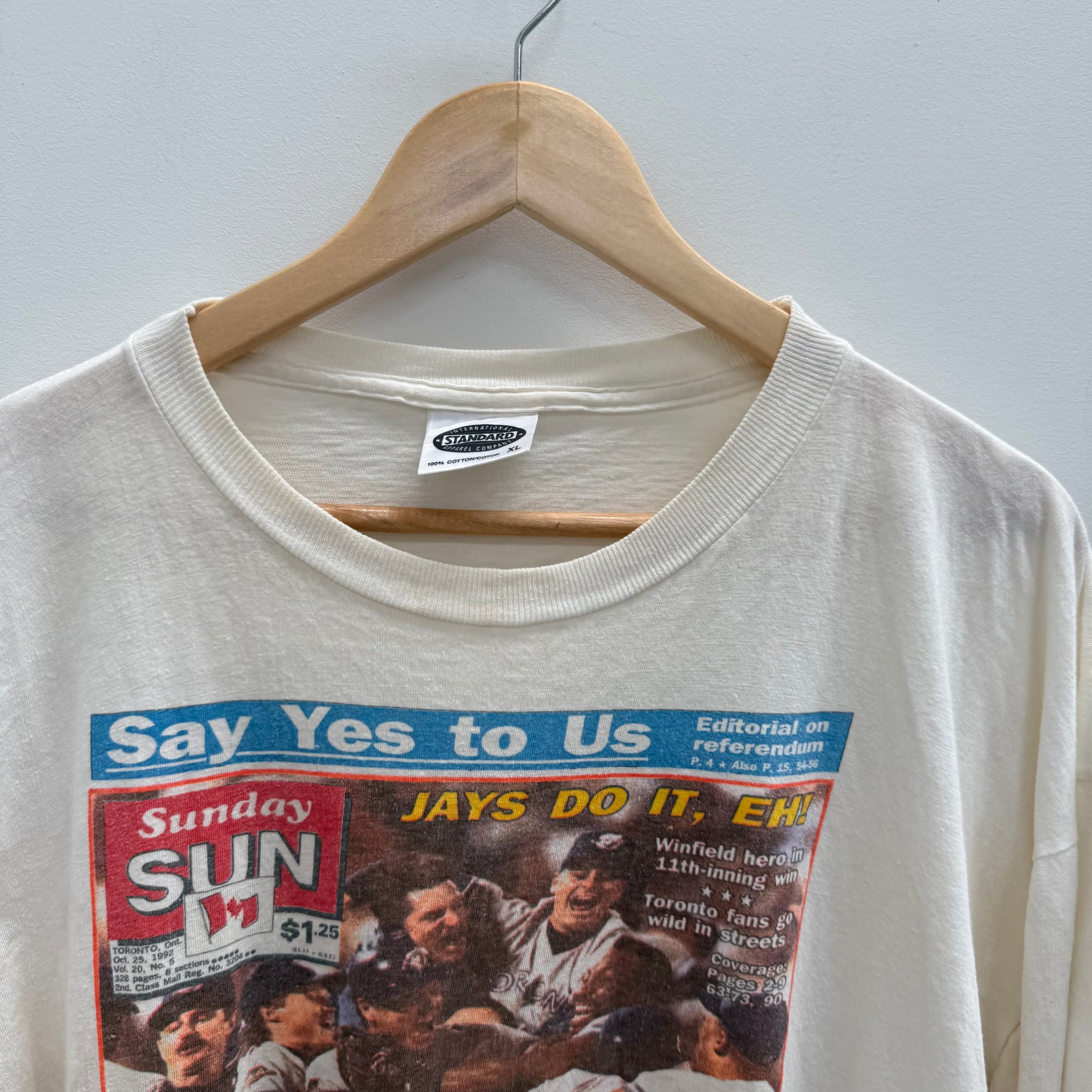 Vintage Toronto Blue Jays World Champion T-shirt (Size XL)