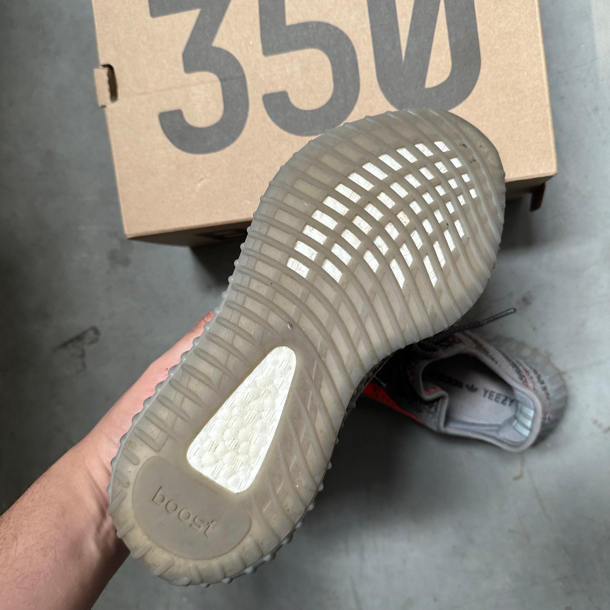 Adidas Yeezy Boost 350 V2 Beluga US8.5