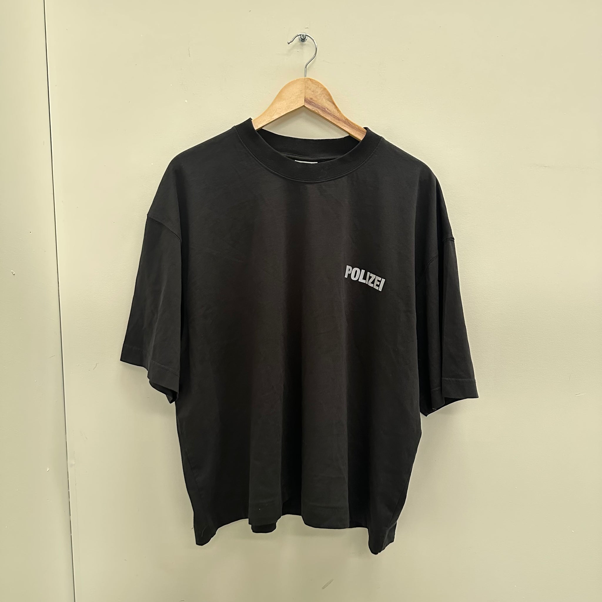 Vetements 'Polizei' Slogan-Print T-Shirt (fits S-M)