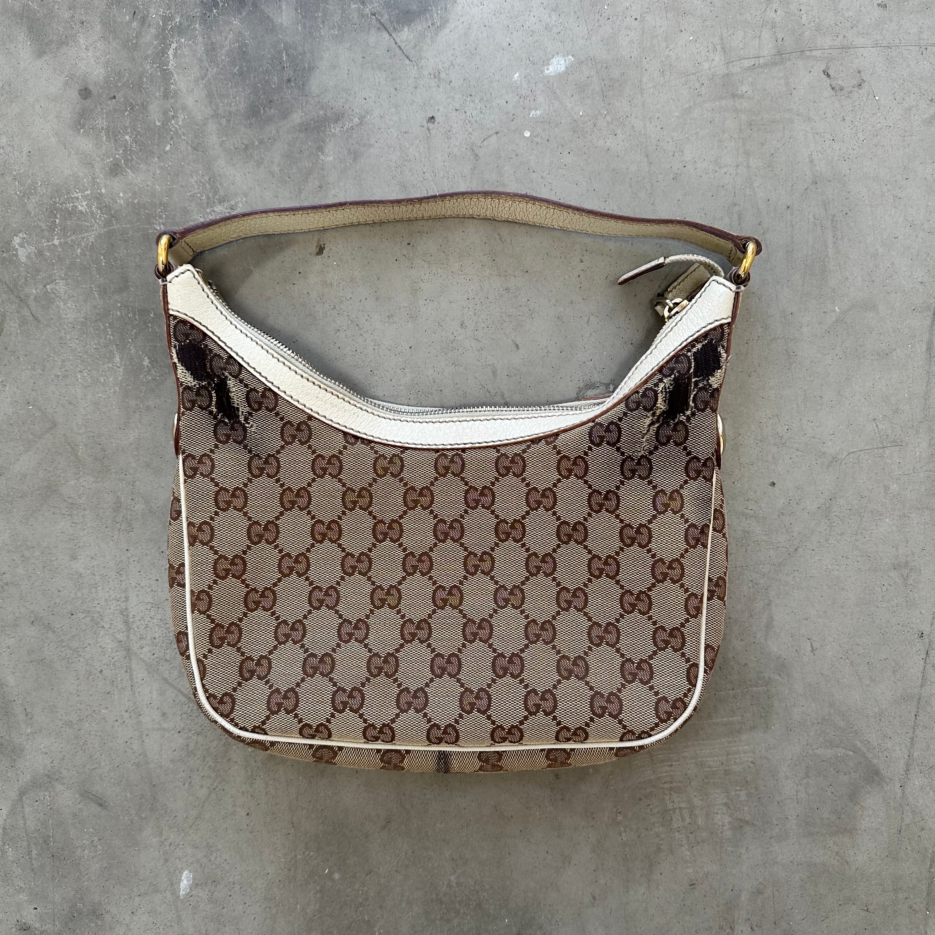 625787 - 9022 - Gucci logo-patch shoulder bag | RvceShops - Gucci Ace 'GG  Embossed - 1XK10 - White'