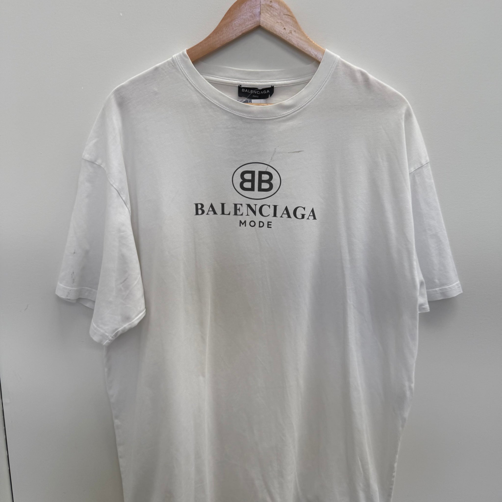Balenciaga Mode White T Shirt (fits L-XL)