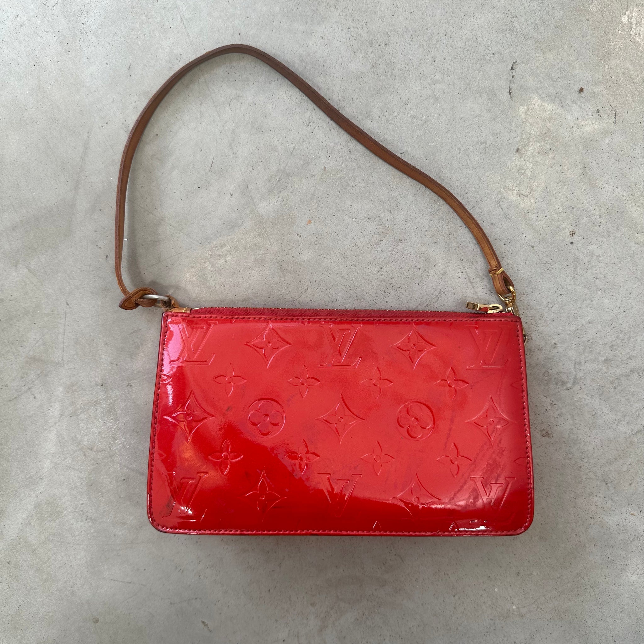 Louis Vuitton Monogram Vernis Lexington Rouge Pochette