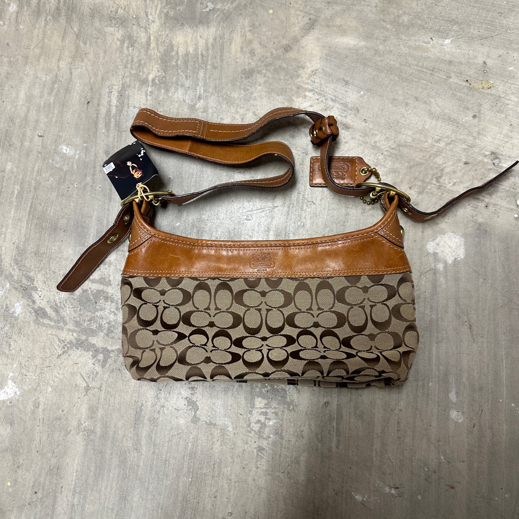Coach Large Shoulder Bag Tan