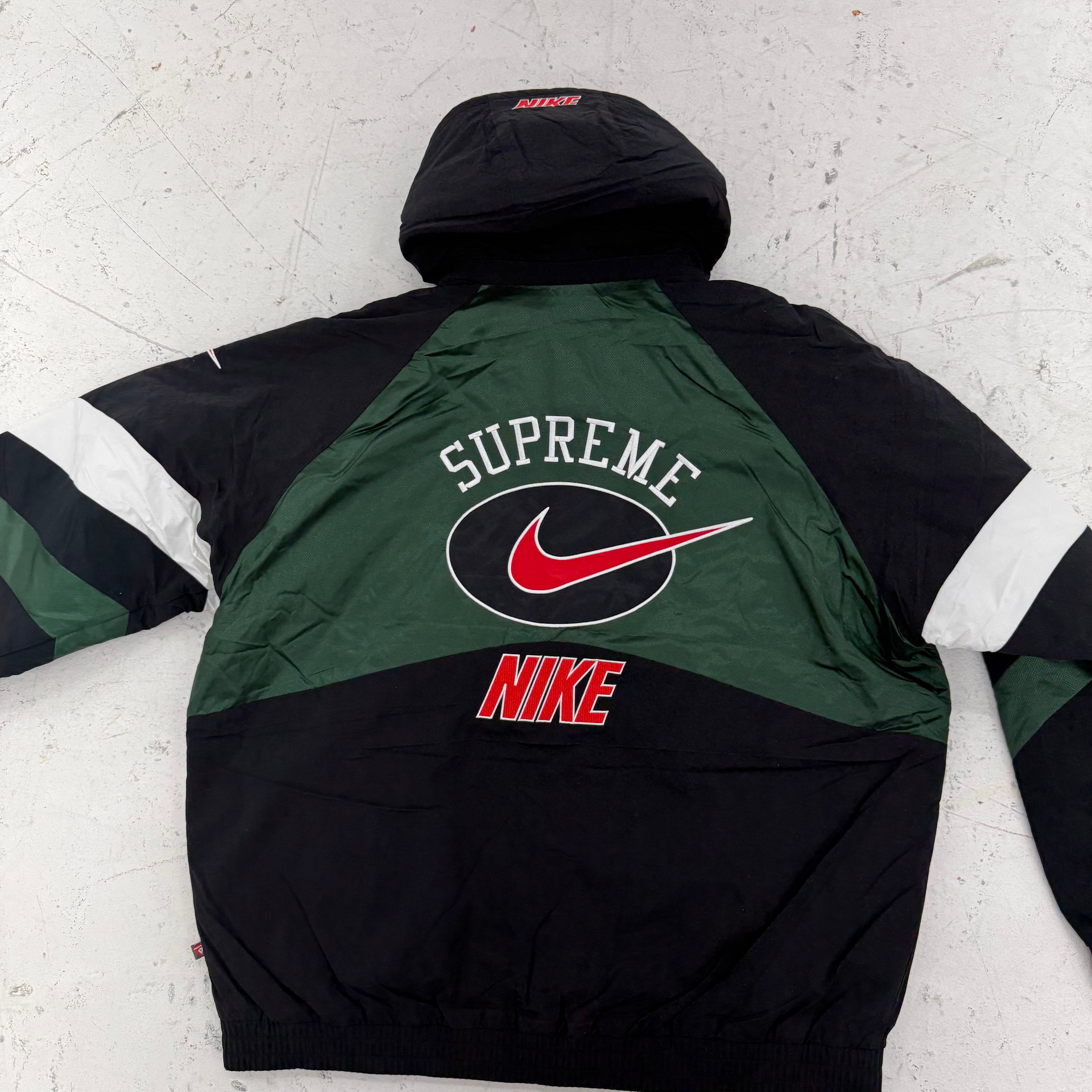 Supreme Nike Hooded Sport Jacket Green (Size XL) – Curated by Charbel