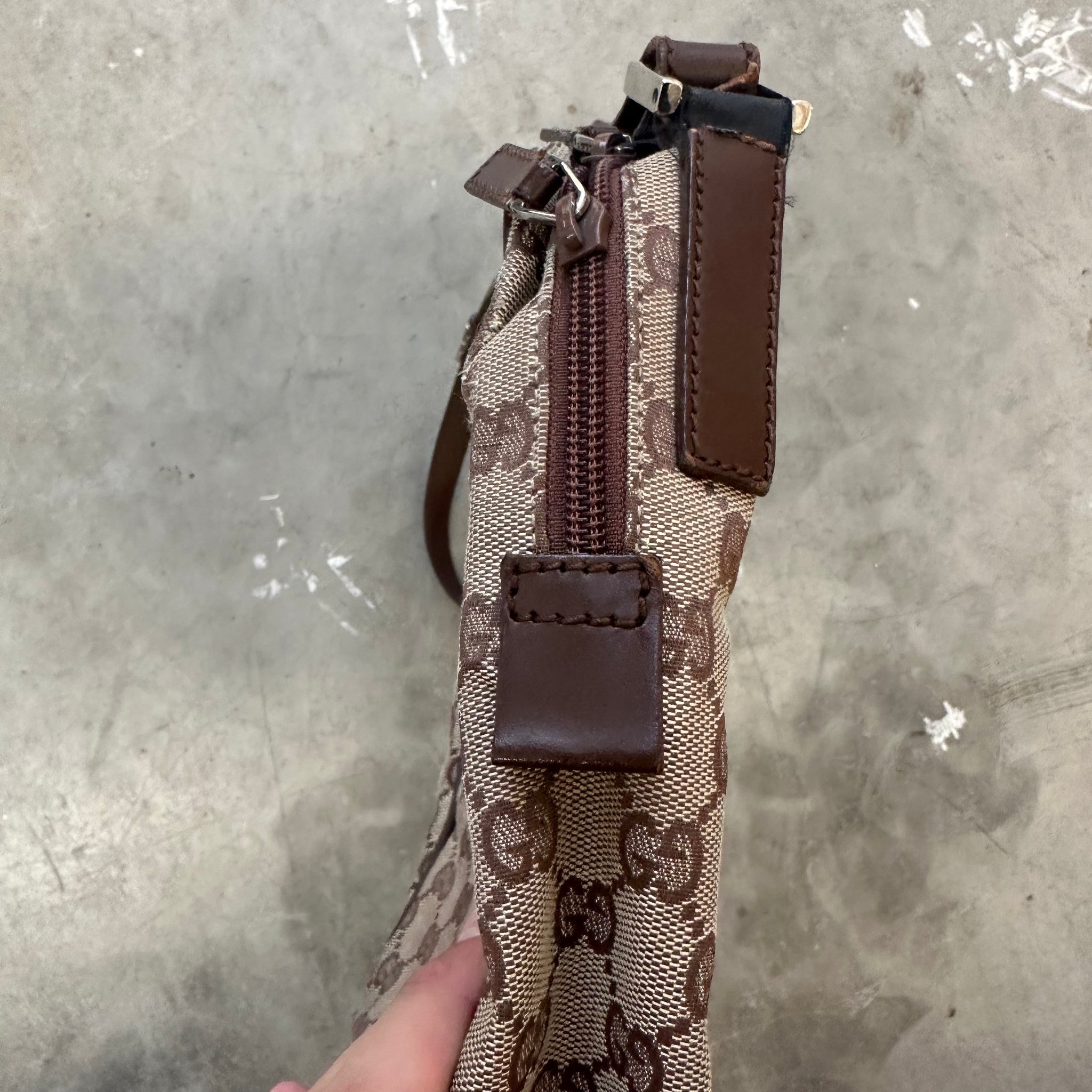 Gucci Canvas Logo Print Crossbody Bag Beige