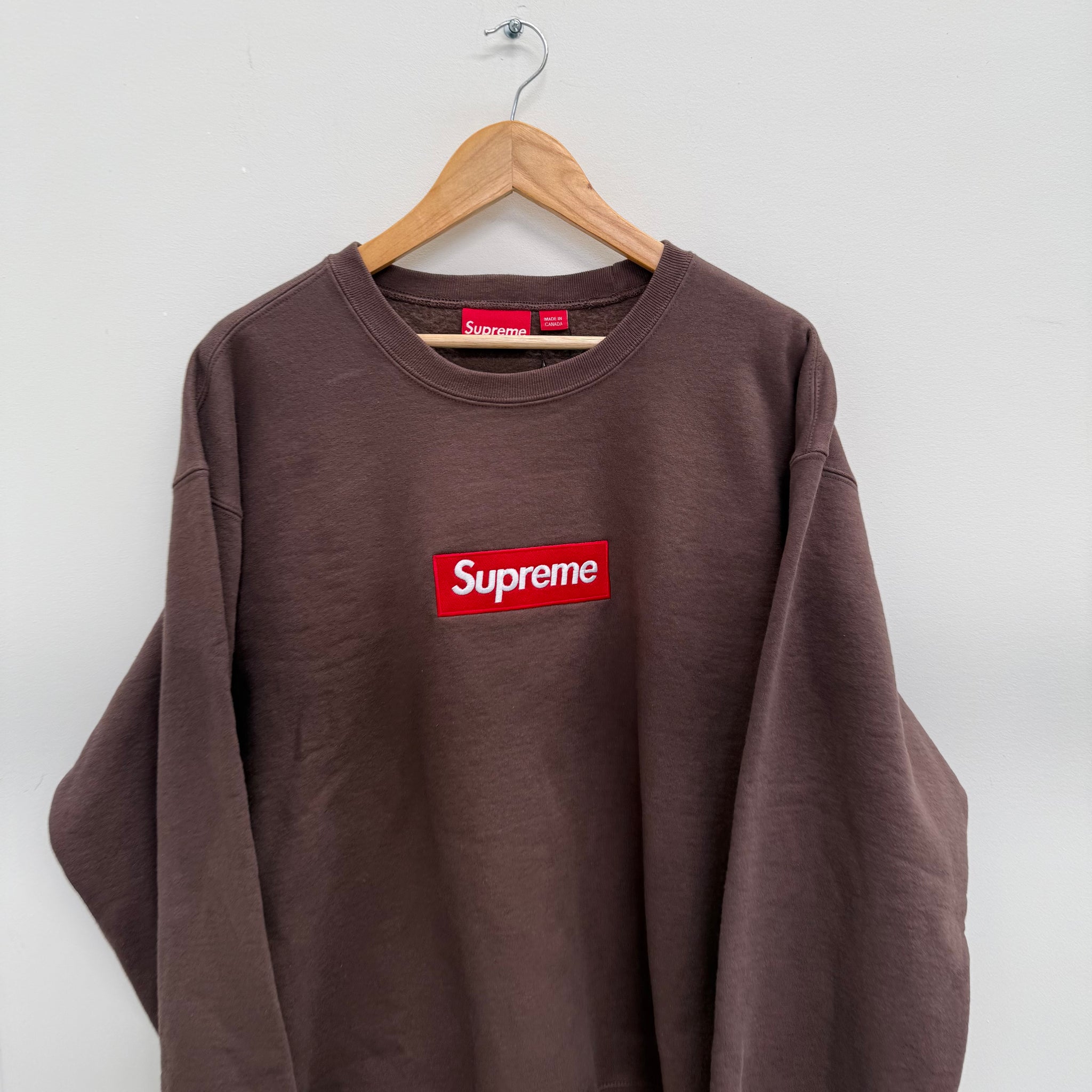 Supreme FW22 Box Logo Crewneck Brown (Size XL)