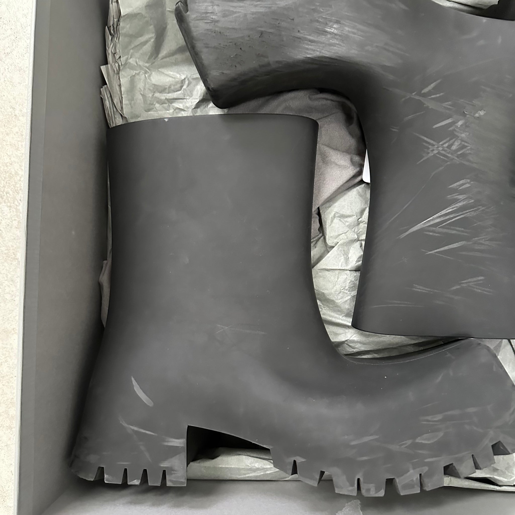 Balenciaga Trooper Rubber Boot Black (EU42/US9)
