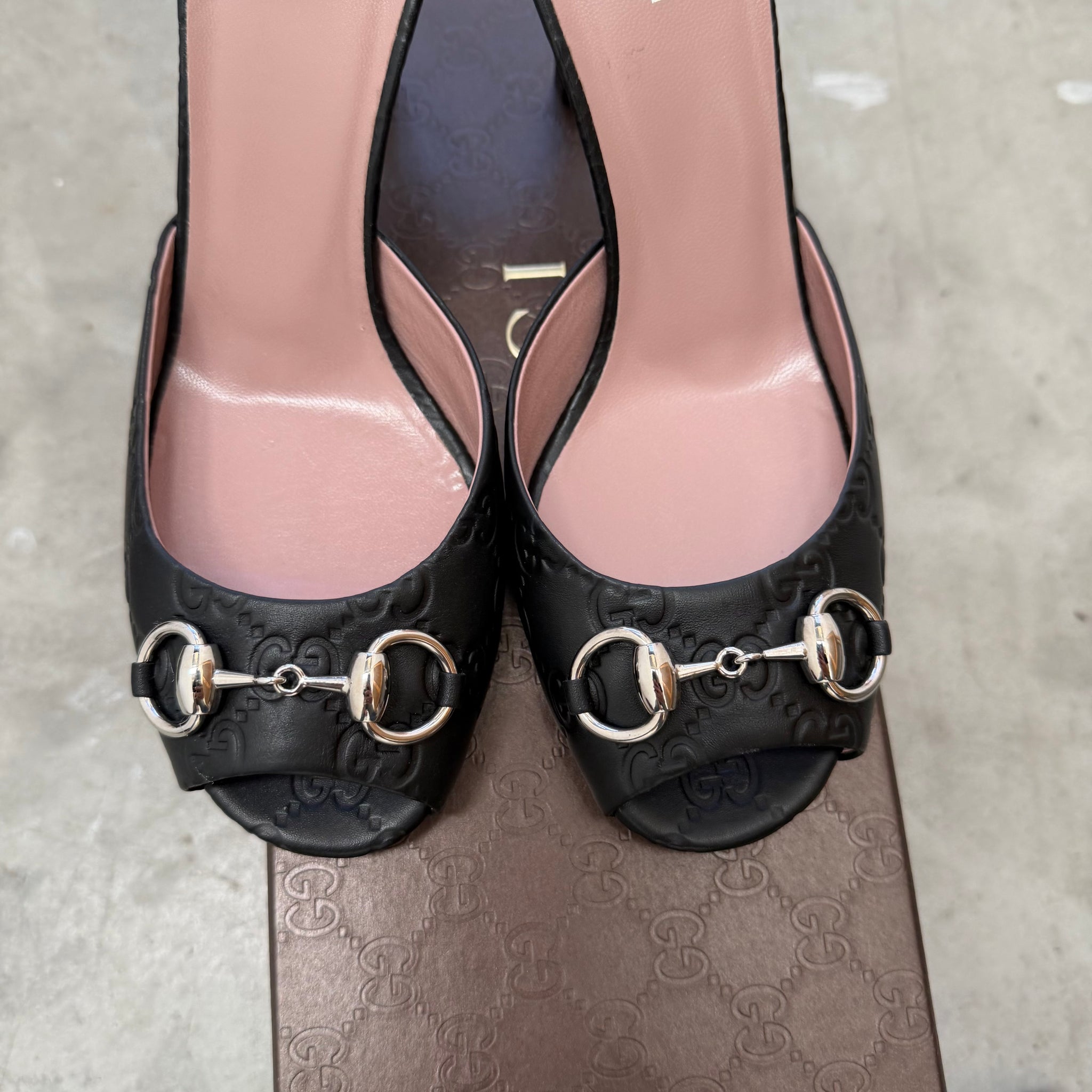 Gucci Black Guccissima Leather Horsebit Heels (Size 37.5)