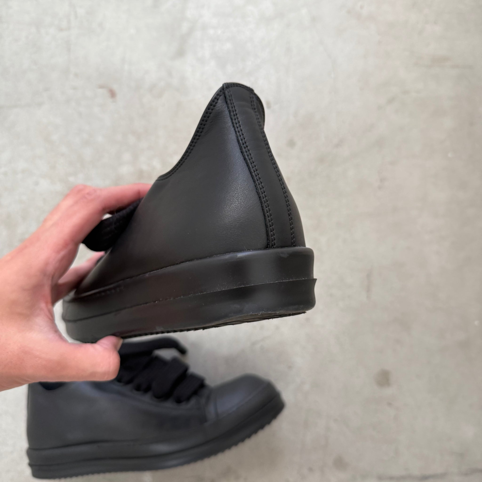Rick Owens Jumbo Lace Black Low Ramone Sneakers (EU45)