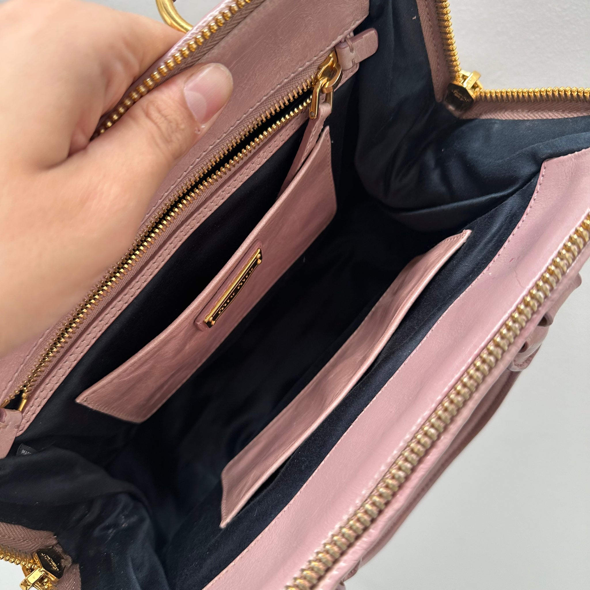 Miu Miu Wrinkle Hand Bag Leather Pink