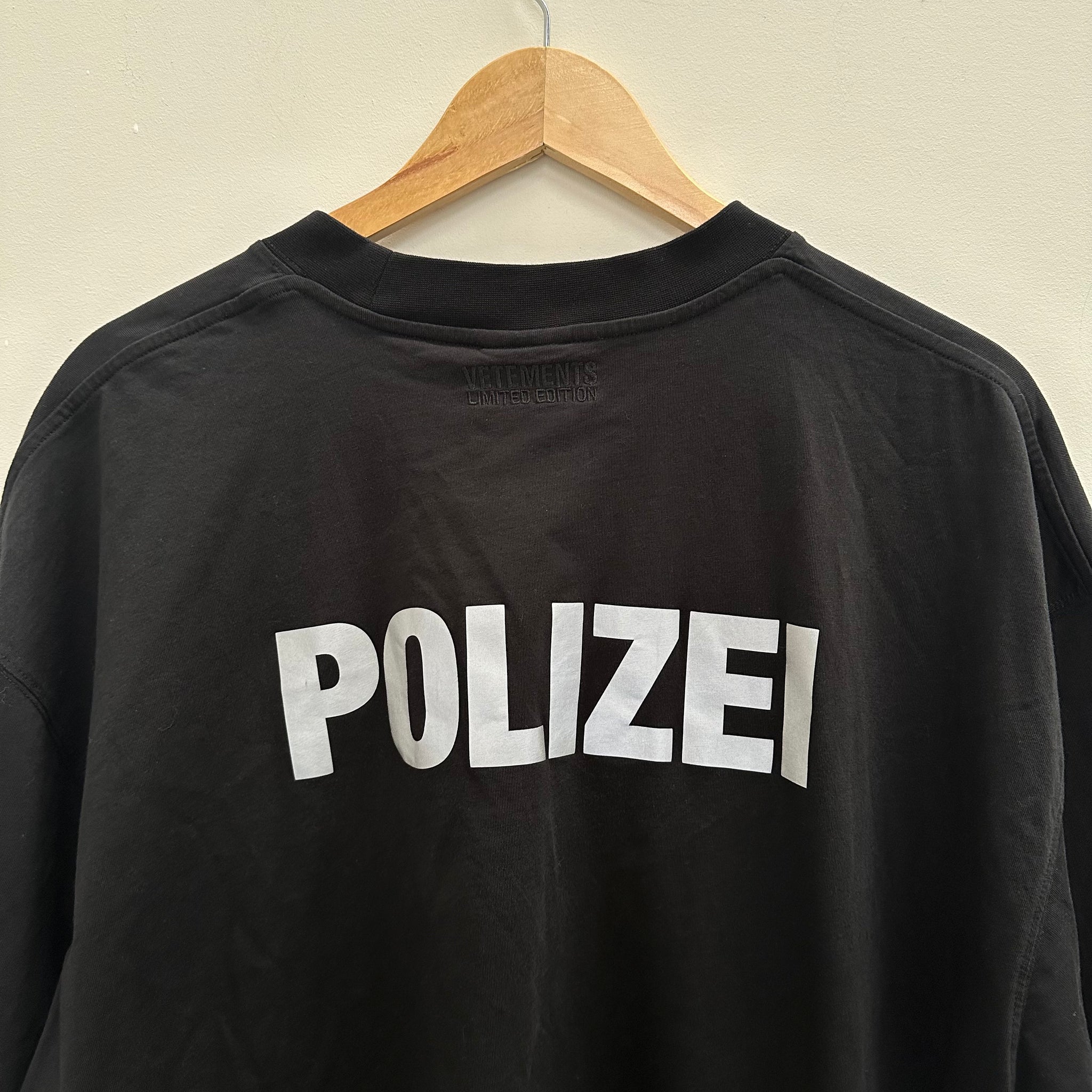 Vetements 'Polizei' Slogan-Print T-Shirt (fits S-M)