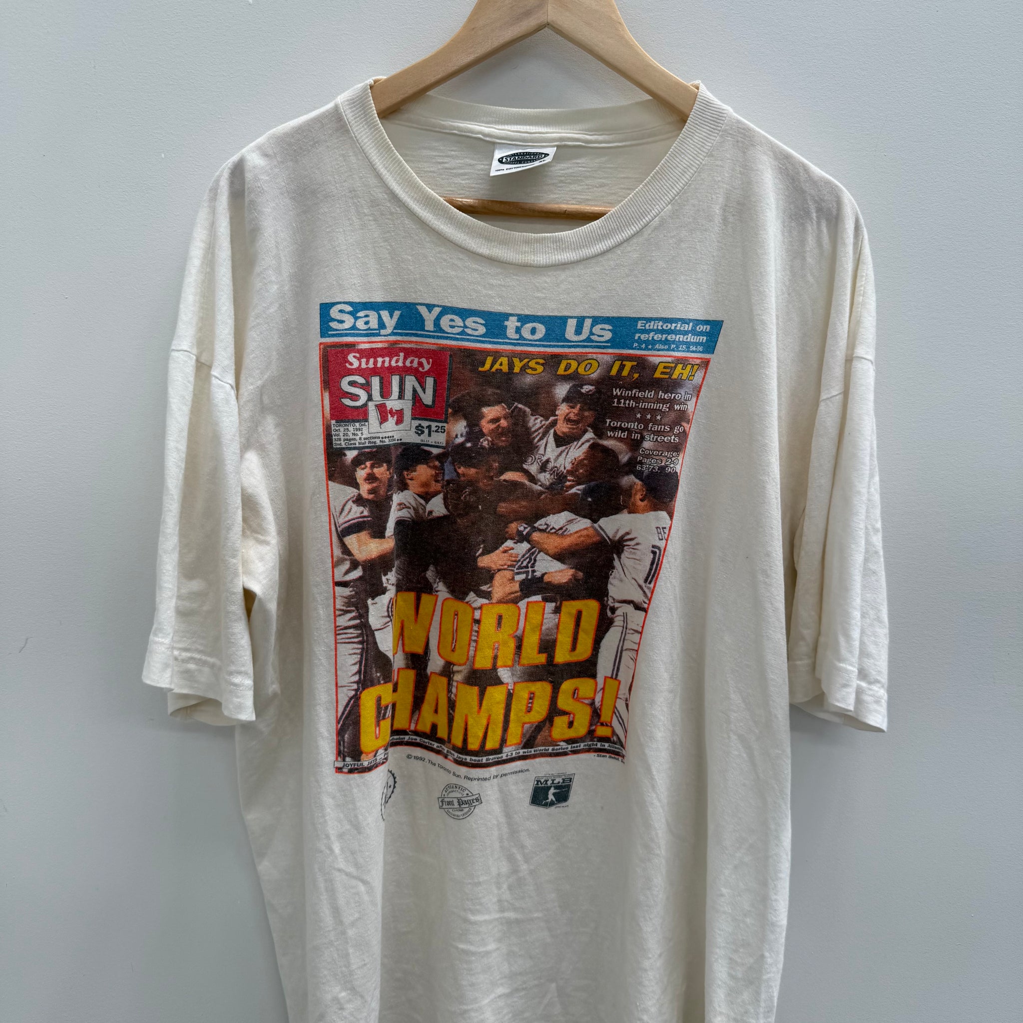 Vintage Toronto Blue Jays World Champion T-shirt (Size XL)