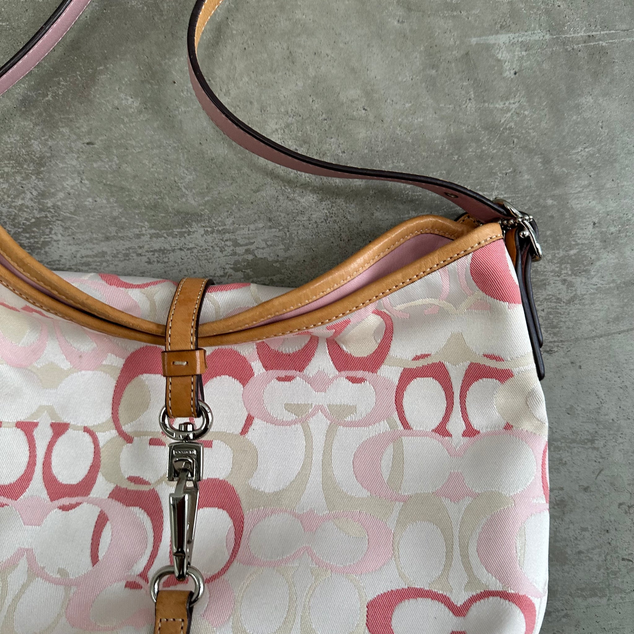 Coach Signature Clip ShoulderBag White/Pink