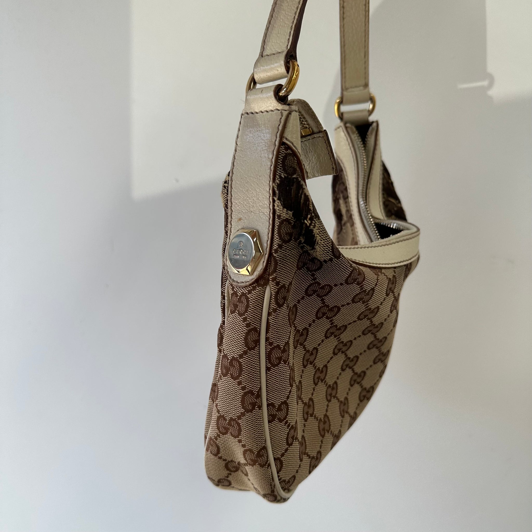 Gucci Canvas Logo Print Shoulder Bag Beige