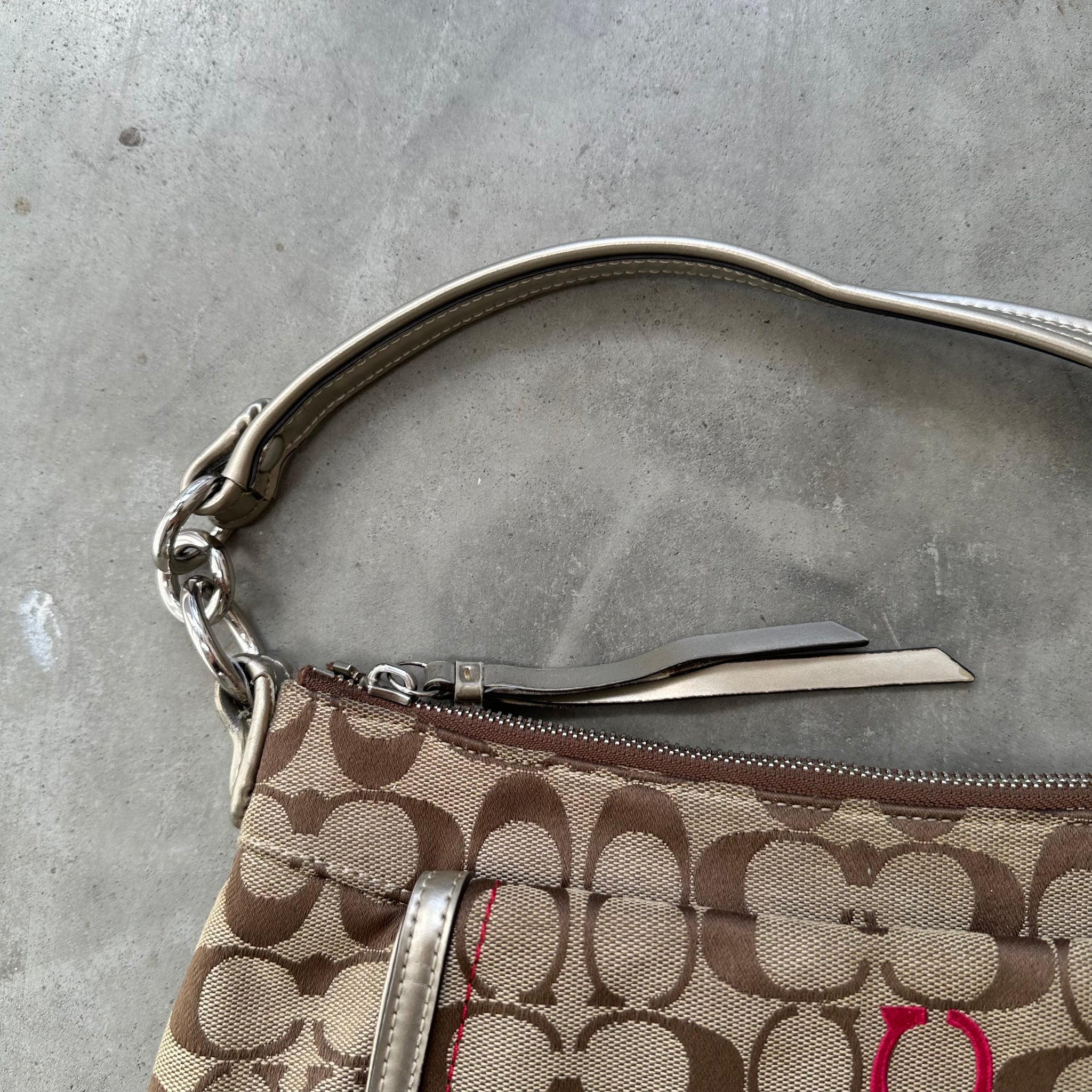 Coach Embroidered Signature Hand Bag Beige/Red