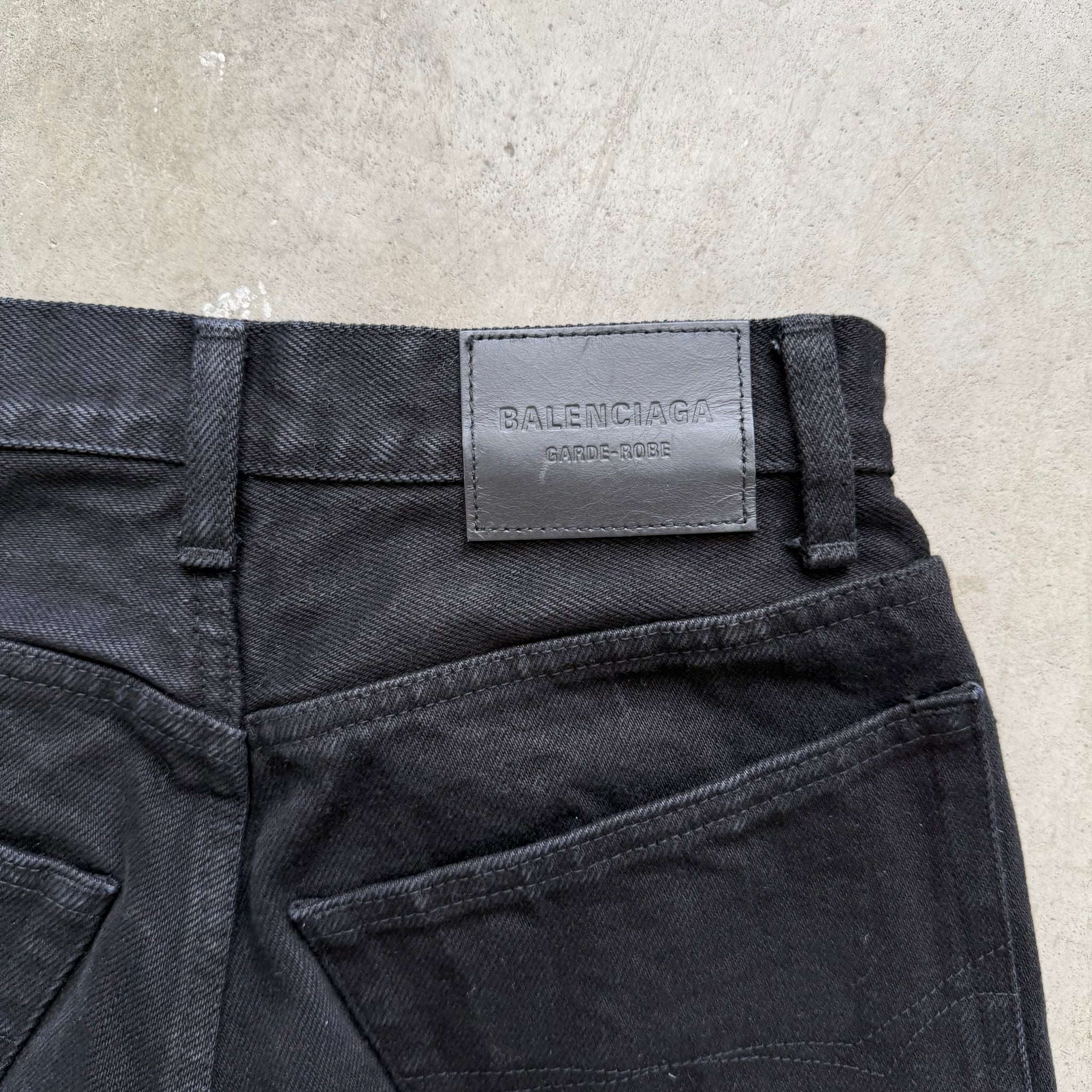 Balenciaga Garde-Robe Relaxed Jeans Black (Size 28)