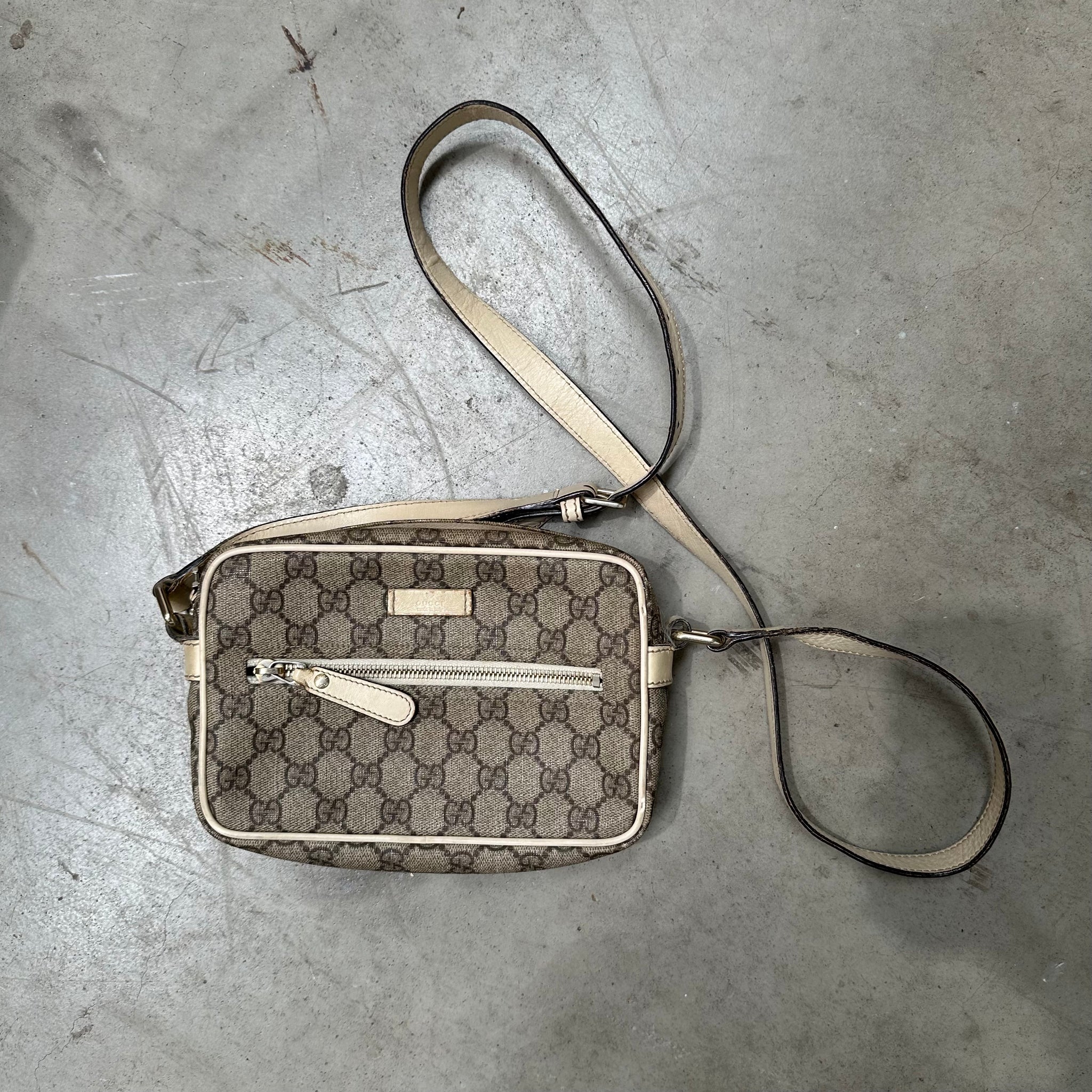 Gucci GG PVC Supreme Beige Crossbody Bag