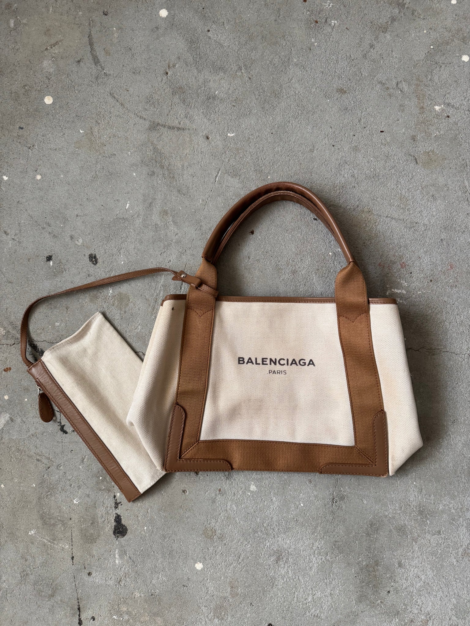 Balenciaga Cabas Tote Bag Beige/White