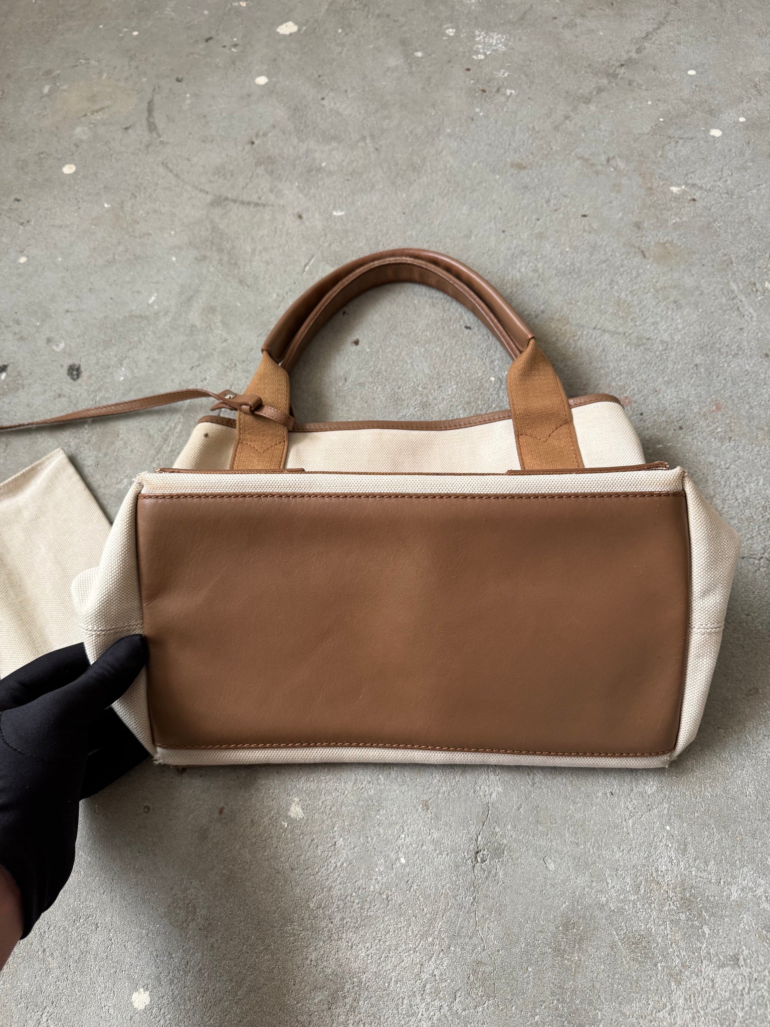 Balenciaga Cabas Tote Bag Beige/White