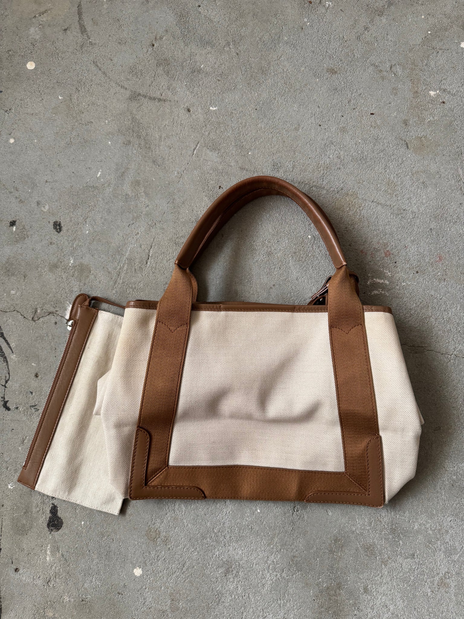Balenciaga Cabas Tote Bag Beige/White