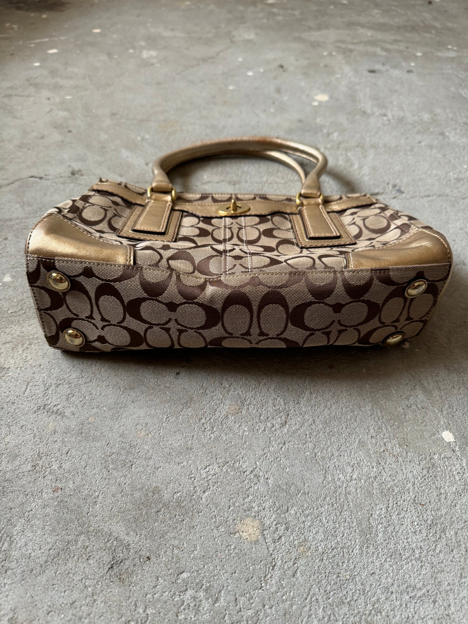Coach Hampton HandBag Beige/Gold