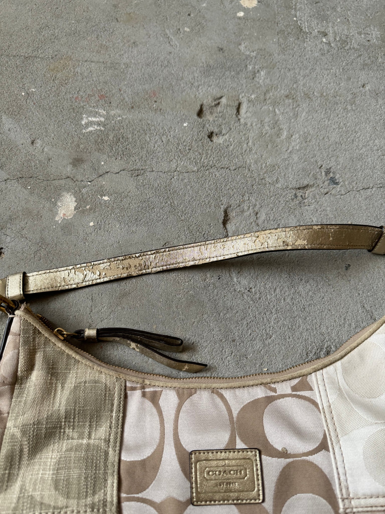 Coach Signature Patchwork ShoulderBag Beige/Gold