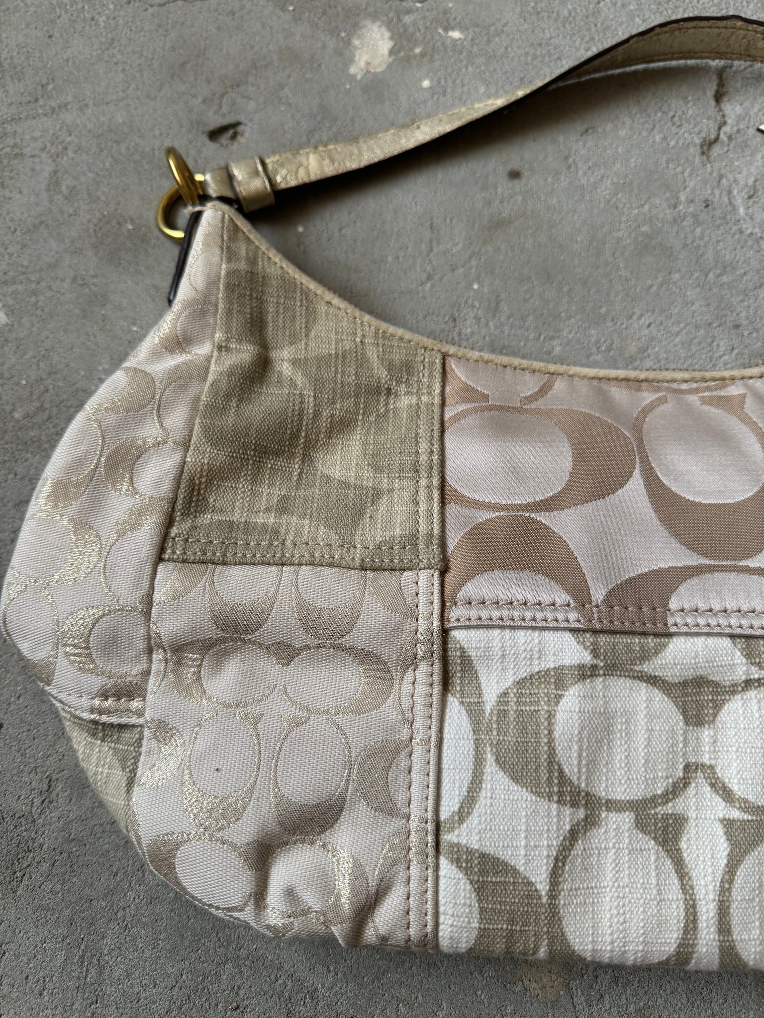 Coach Signature Patchwork ShoulderBag Beige/Gold