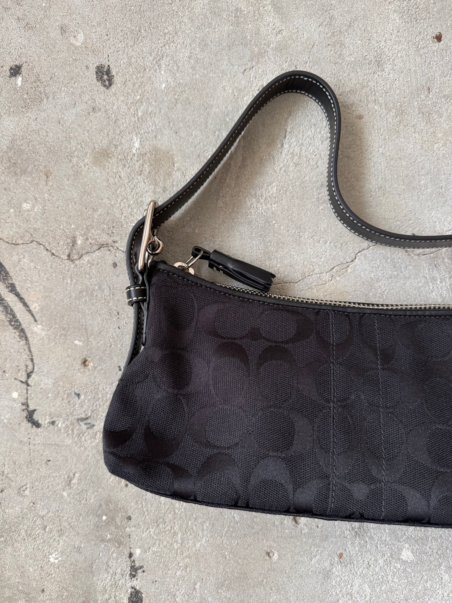 Coach Signature Hampton Baguette Shoulder Bag Black