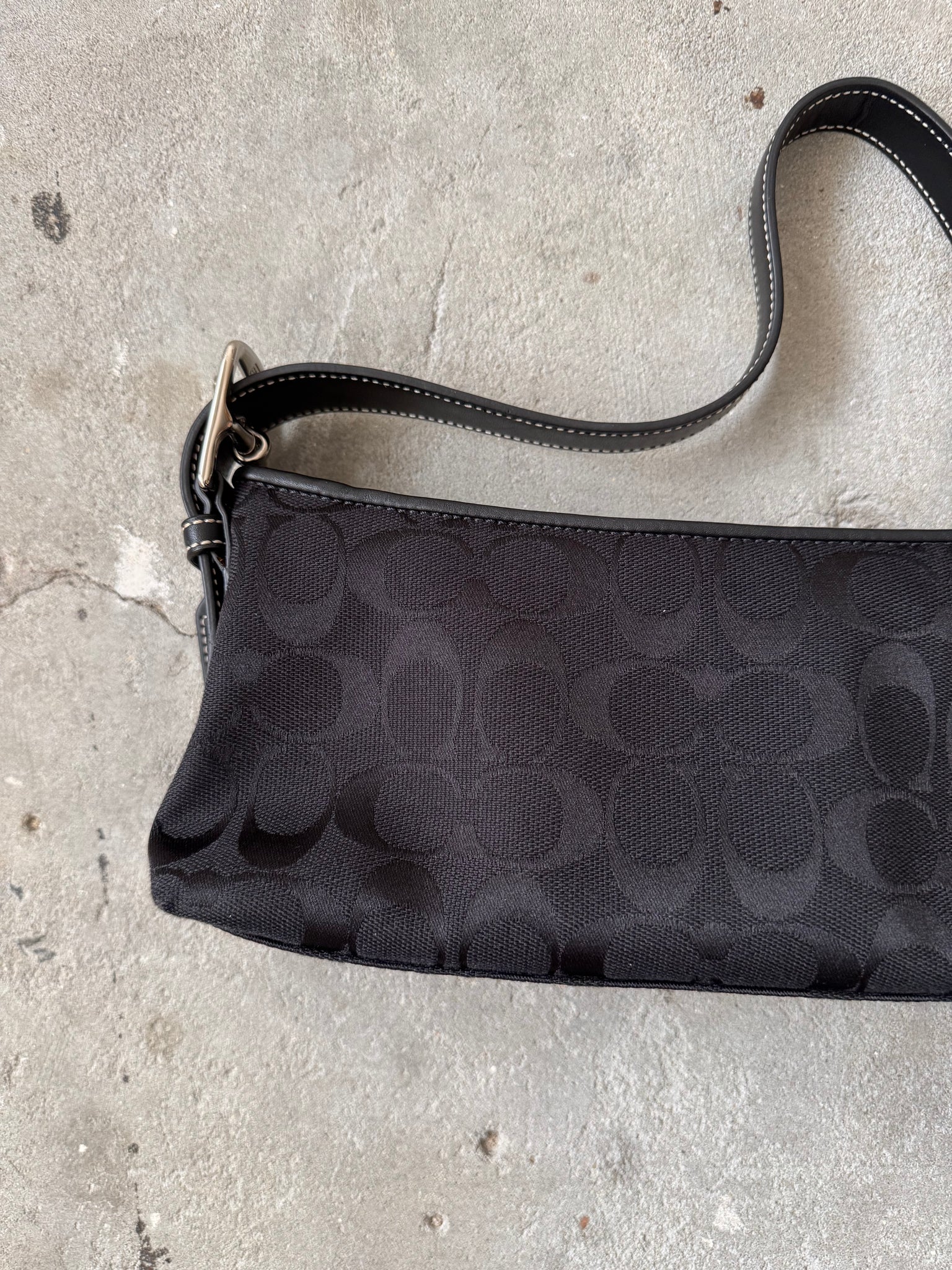 Coach Signature Hampton Baguette Shoulder Bag Black